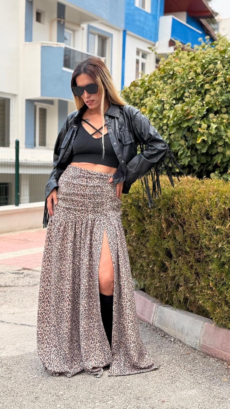 siyah camel leopar desenli derin yırtmaçlı likralı etek