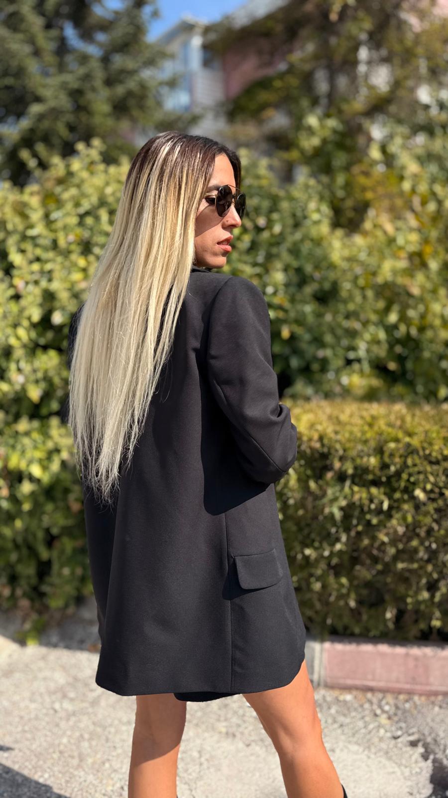 siyah ceket şort takım