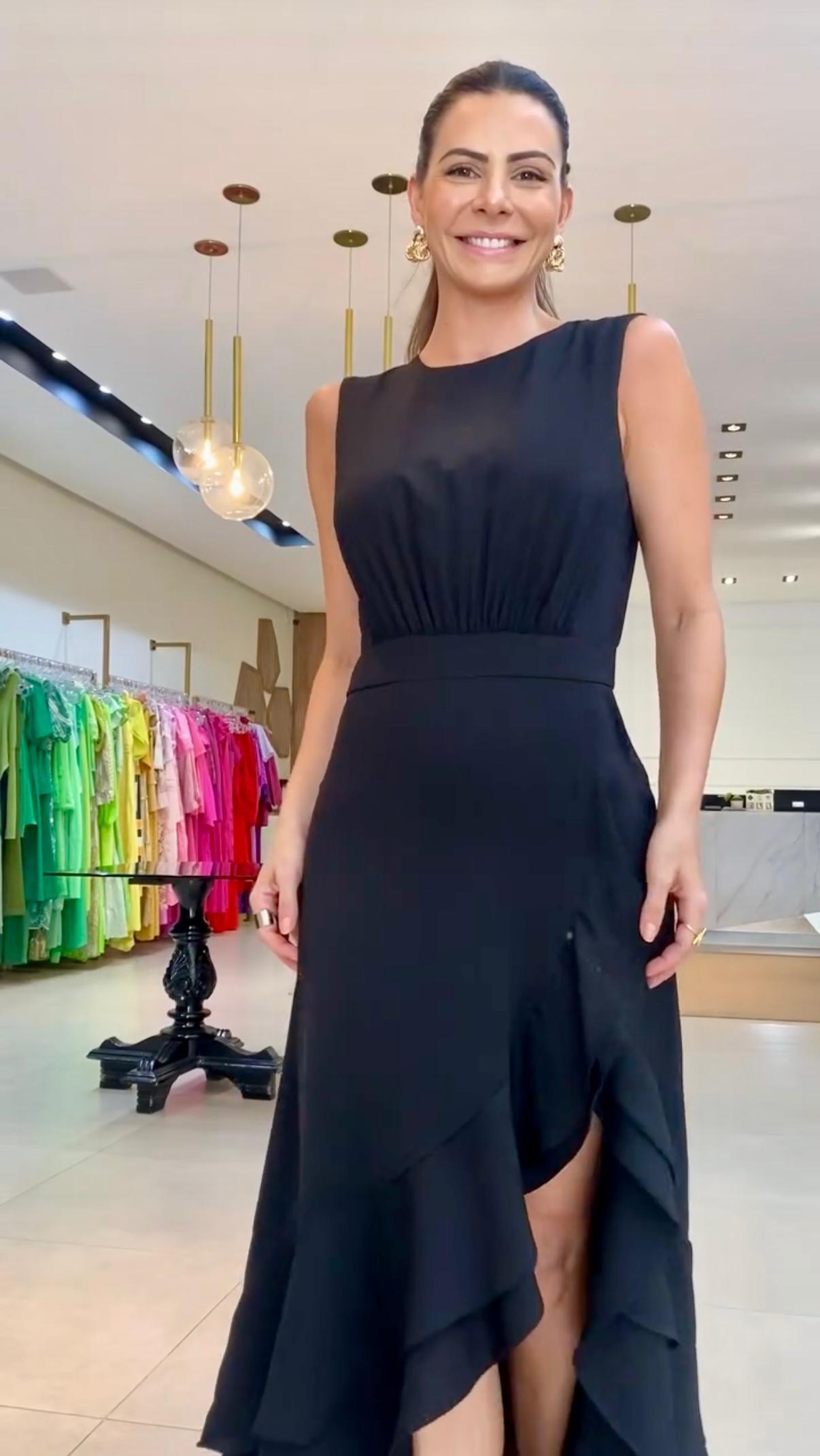 Siyah Dabıl Kumaş Volanlı Elbise