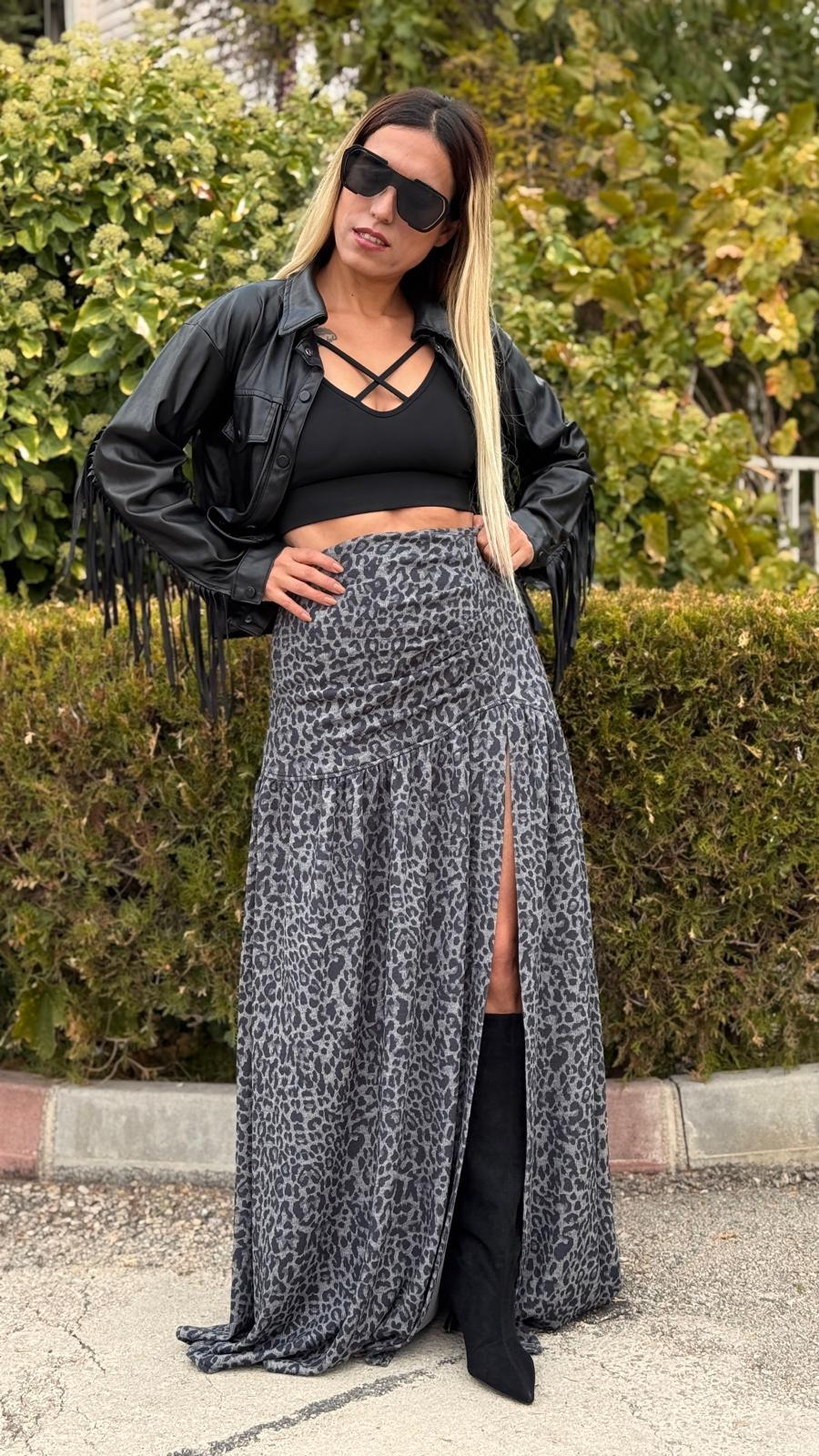 siyah gri leopar desenli derin yırtmaçlı likralı etek
