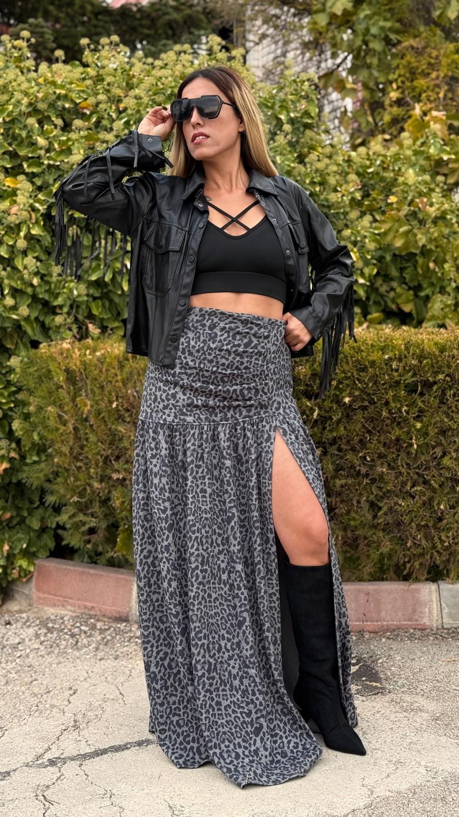 siyah gri leopar desenli derin yırtmaçlı likralı etek