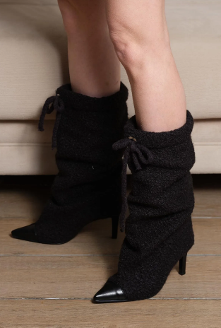 Siyah Koyun Yün Tasarım Çizme