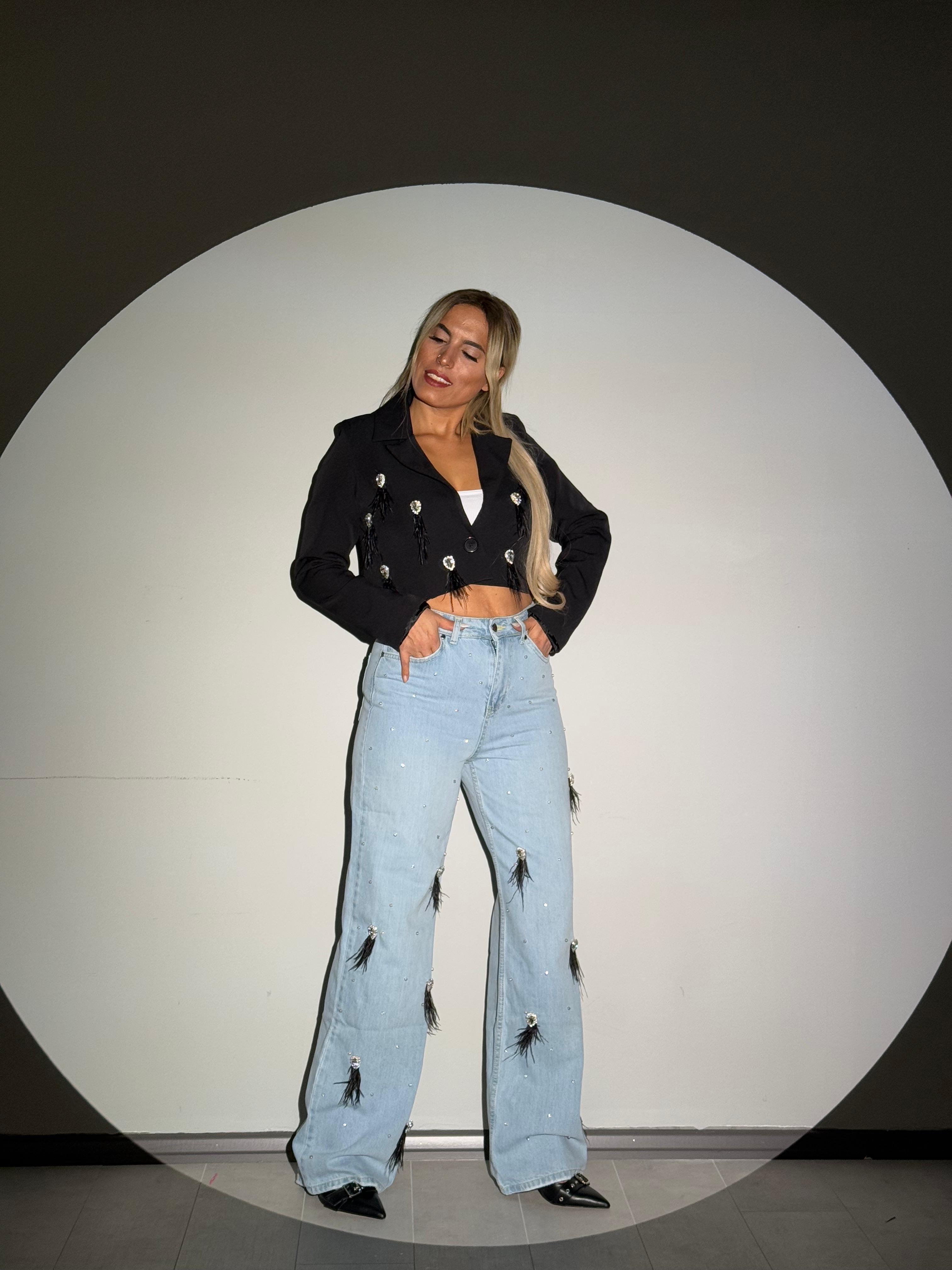 Siyah Tüy Ve Taş Detaylı Tasarım Ceket