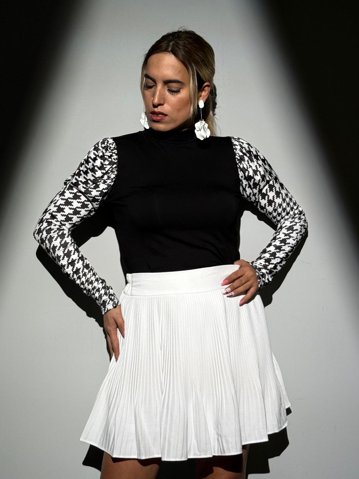 Siyah Uzun Kollu Balon Kol Detaylı Balıkçı Yaka Bluz