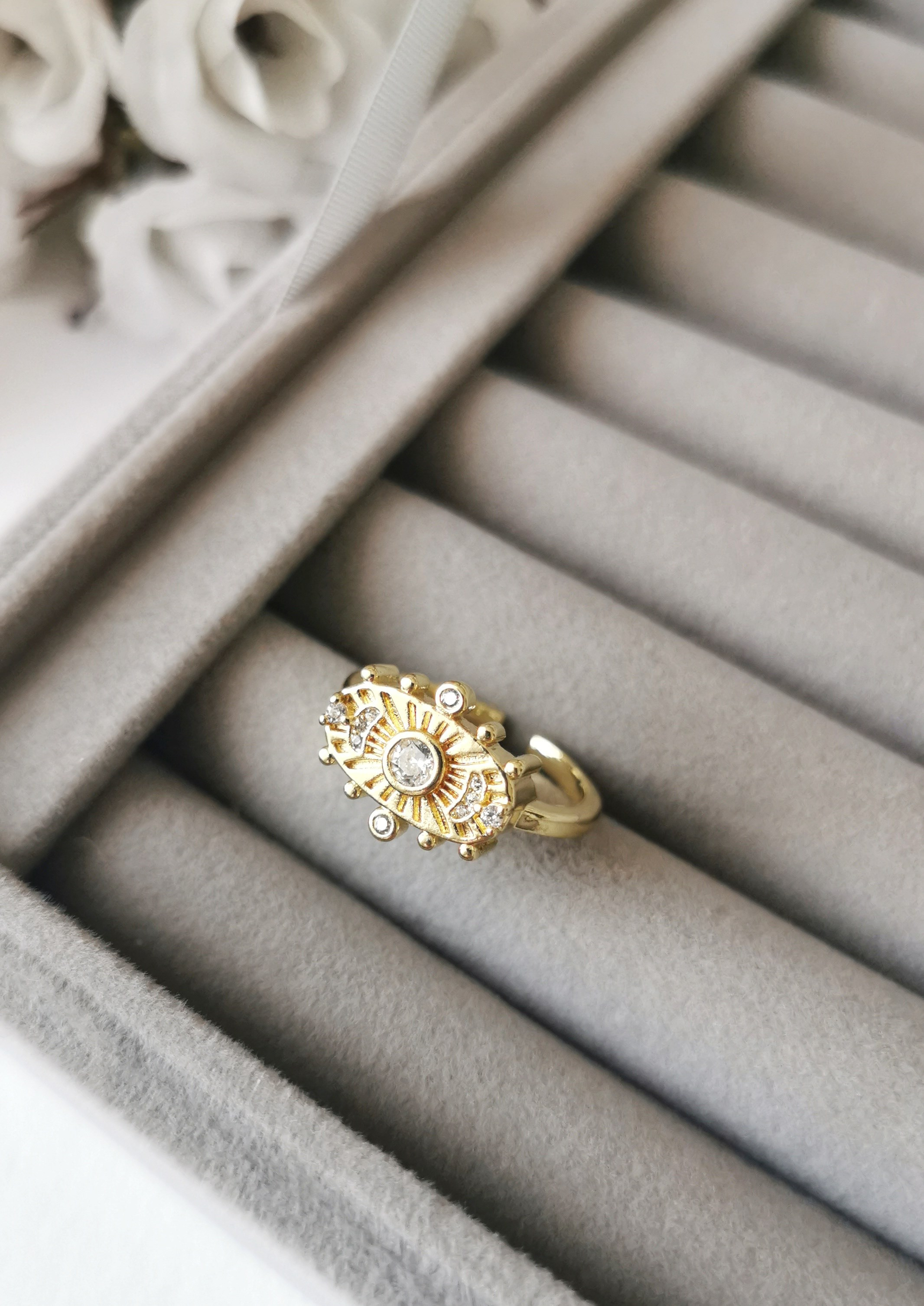 14K Gold Güneş Figürlü Taş Detaylı Ayarlanabilir Çelik Yüzük