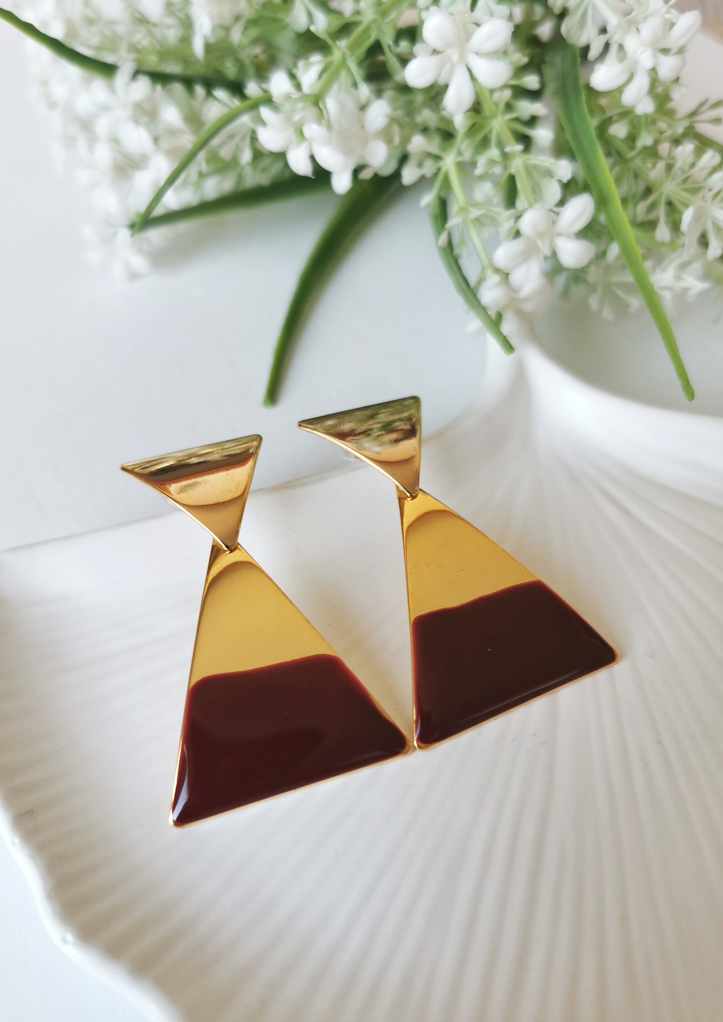 Bordo Prisma Mine Kaplama Geometrik Çelik Sallantılı Küpe 3x5 cm