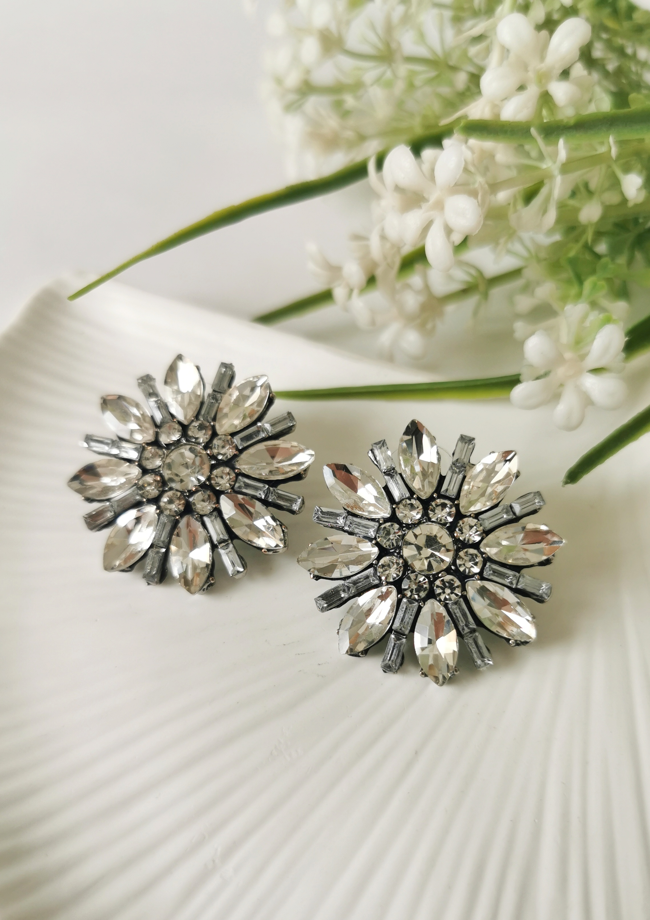 Crystal Bloom Taşlı Küpe