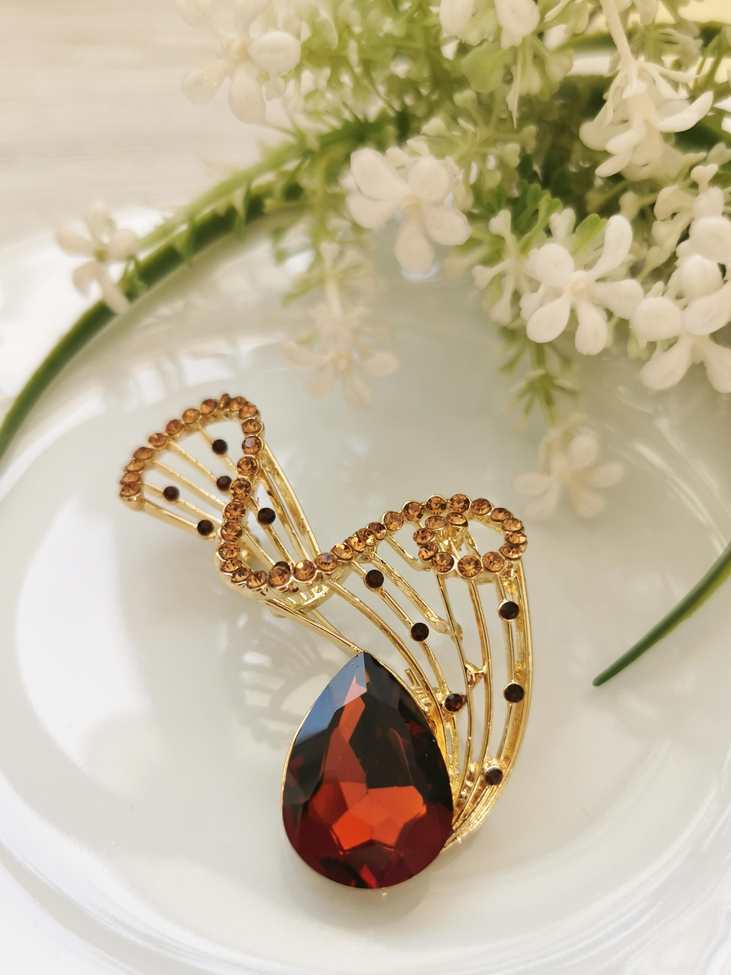 Dalgalı Damla Broş