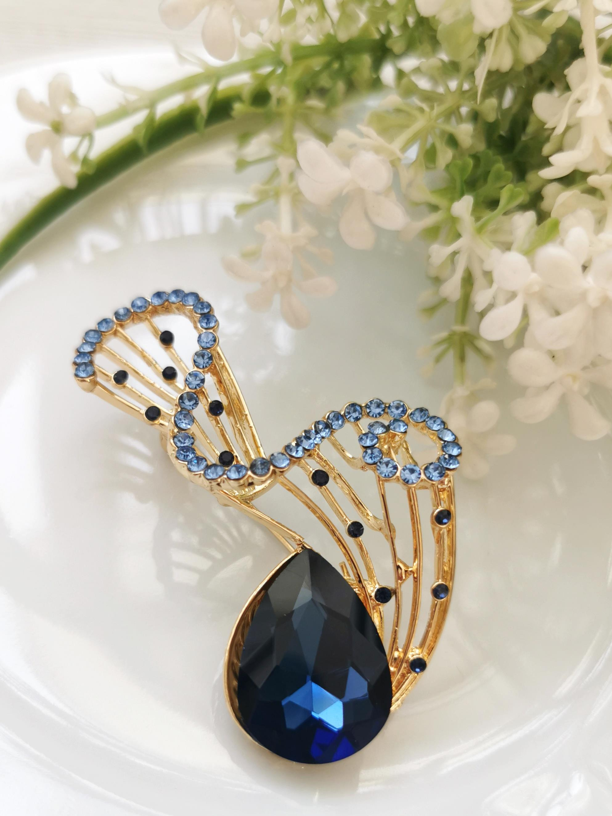 Dalgalı Damla Broş