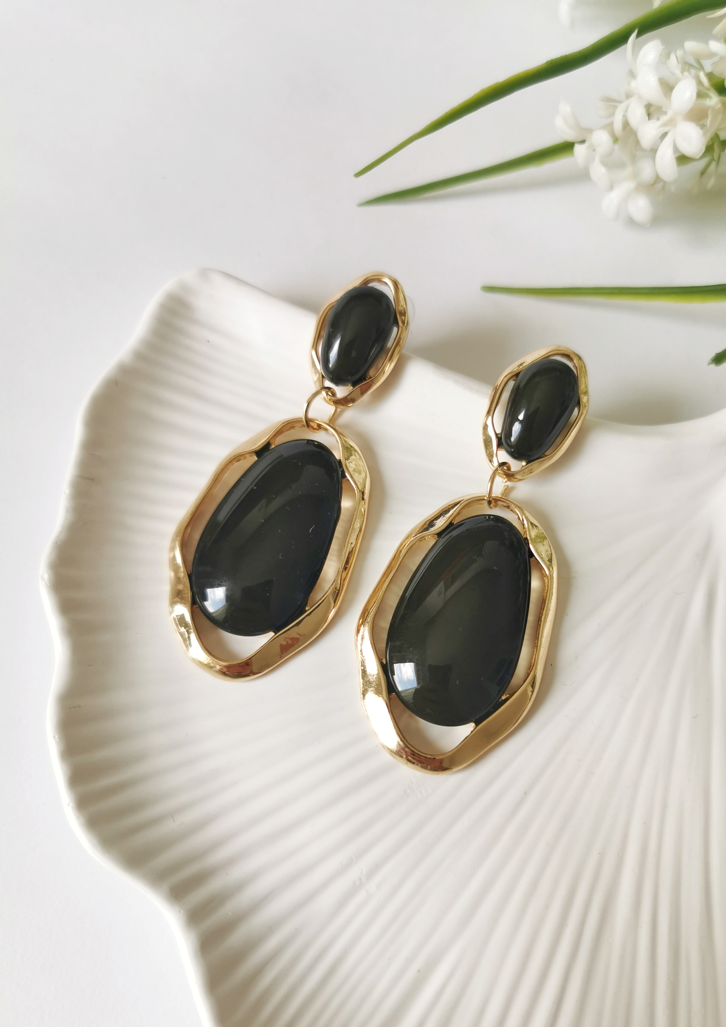 Eclipse Oval Sallantılı Küpe Koyu Yeşil