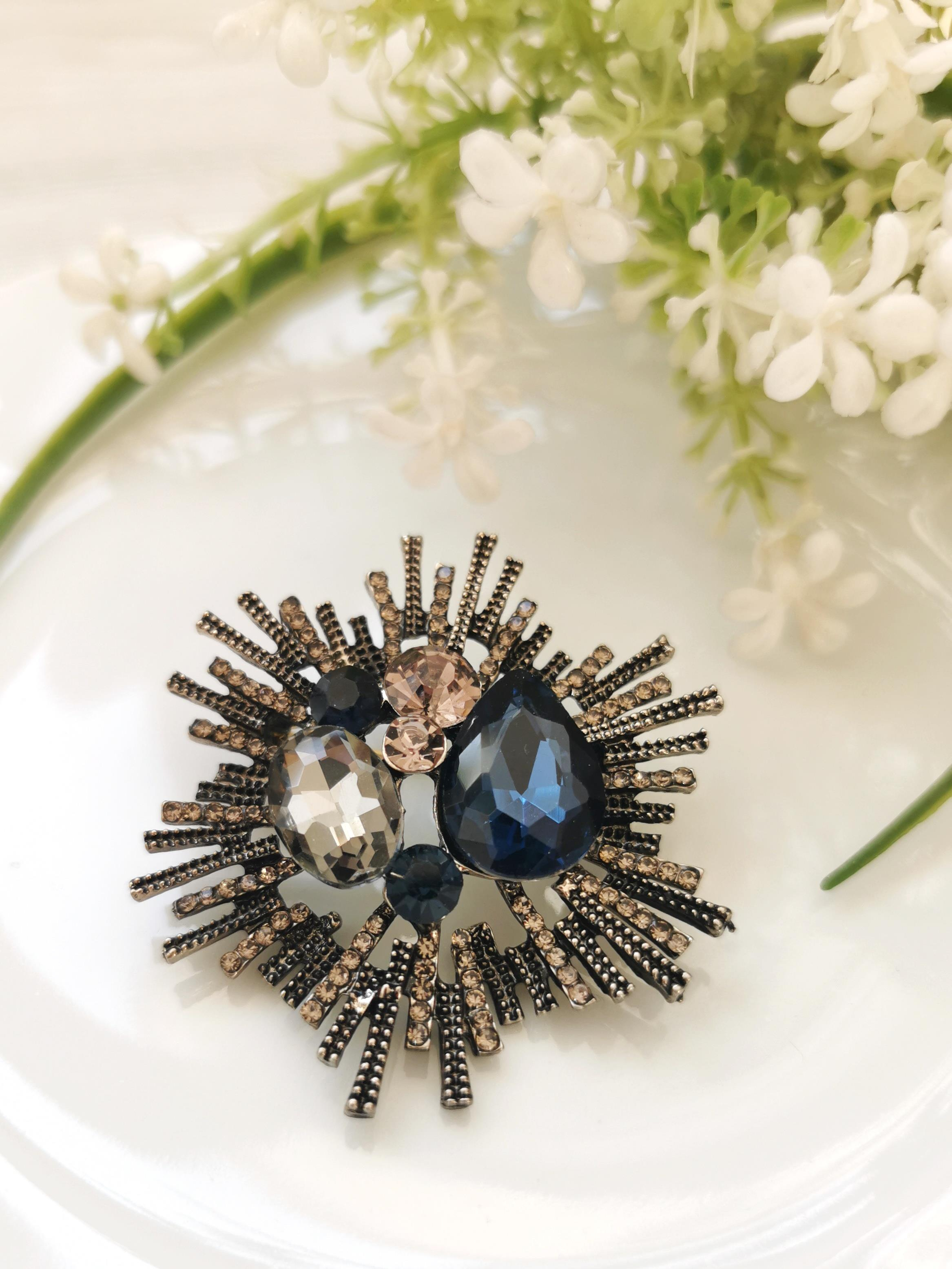 Gece Işıltısı Broş