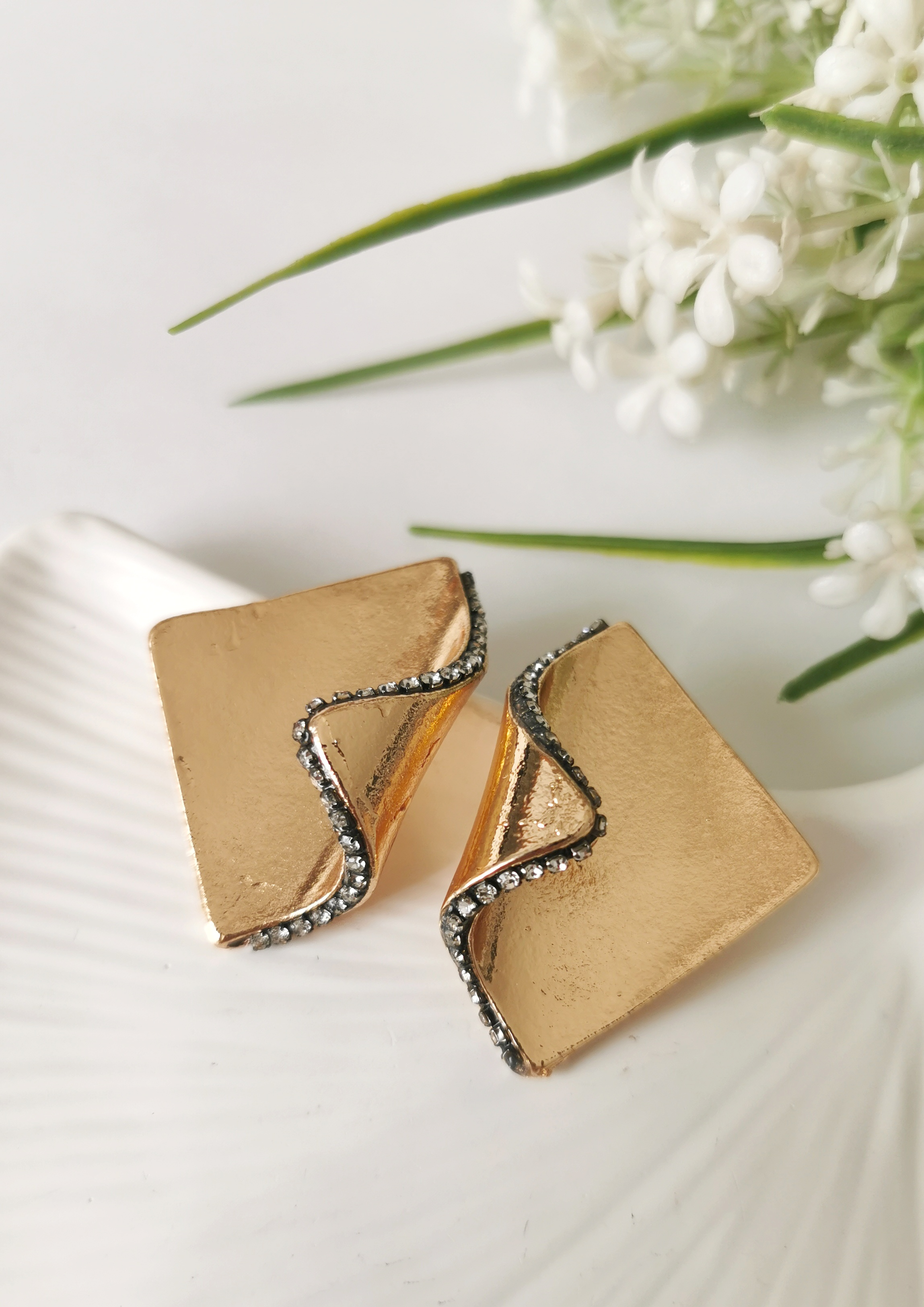 Golden Fold Modern Küpe