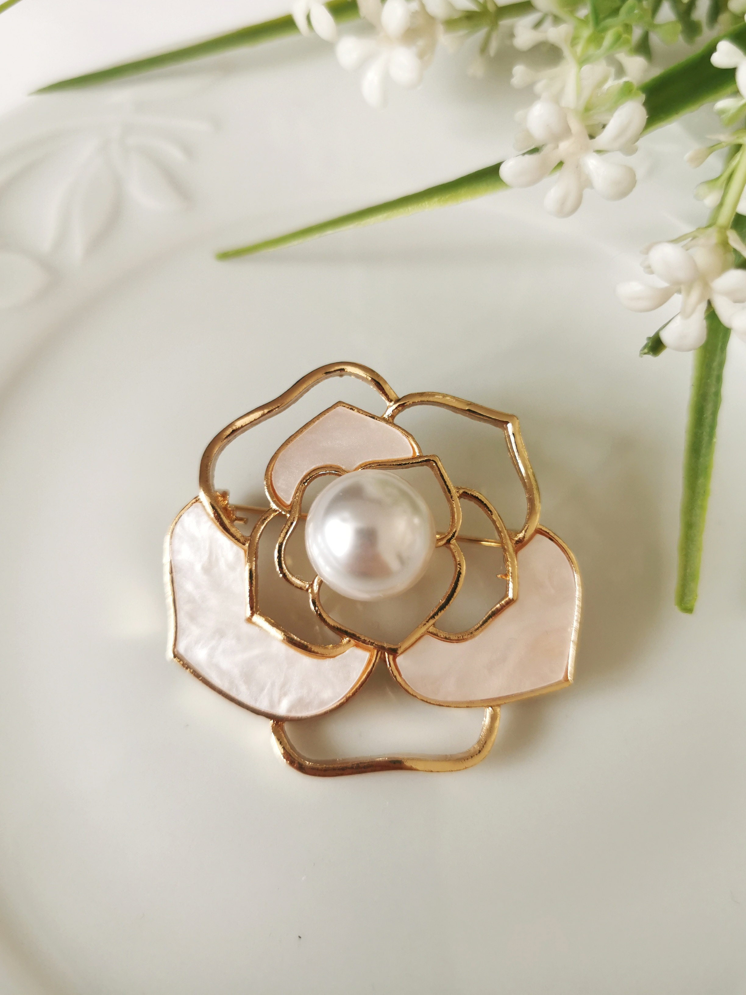 Işıltılı Başak Broş