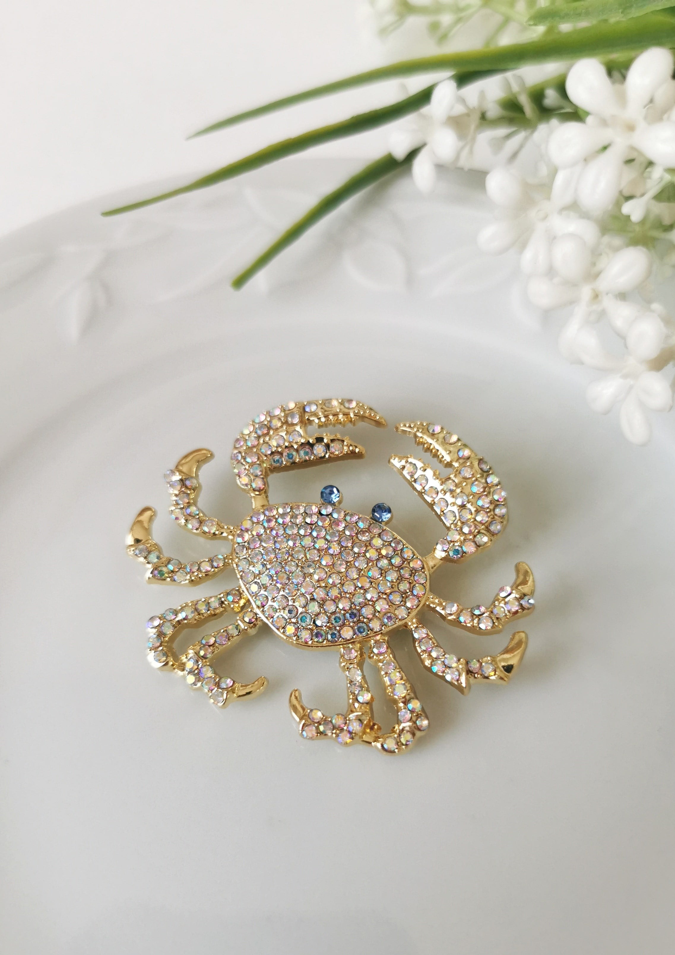 Işıltılı Taş Detaylı Yengeç Figürlü Broş 5x4,5 cm