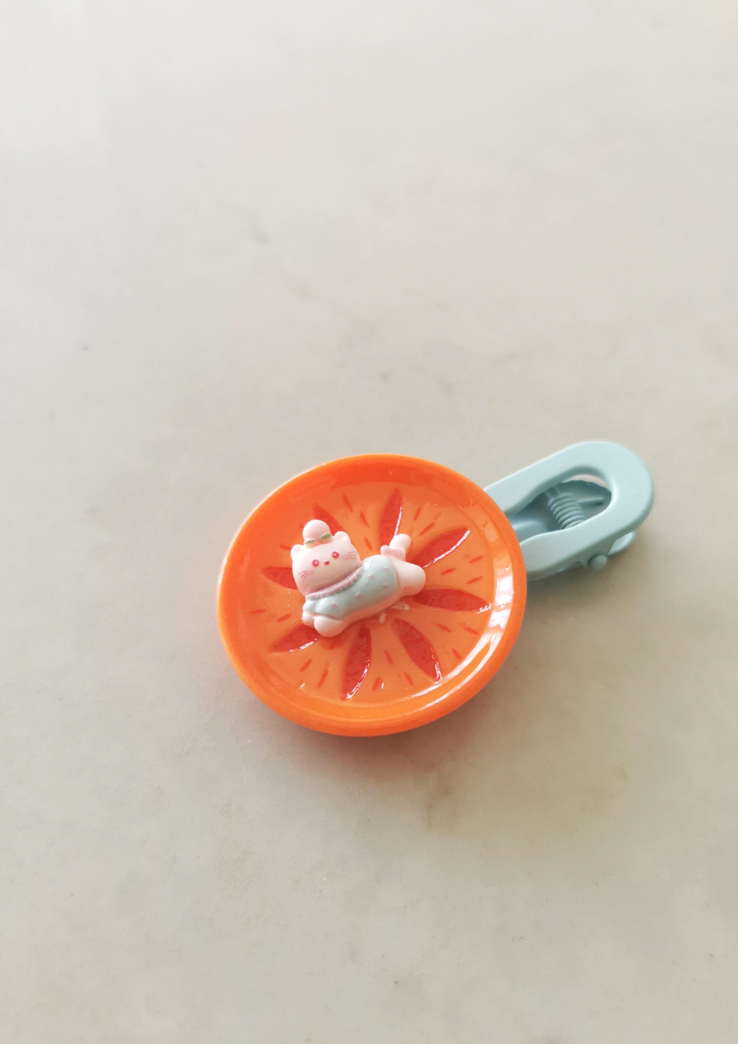 Meyve Detaylı Sevimli Hayvancık Figürlü Çocuk Tokası 6x4 cm Turuncu Mavi