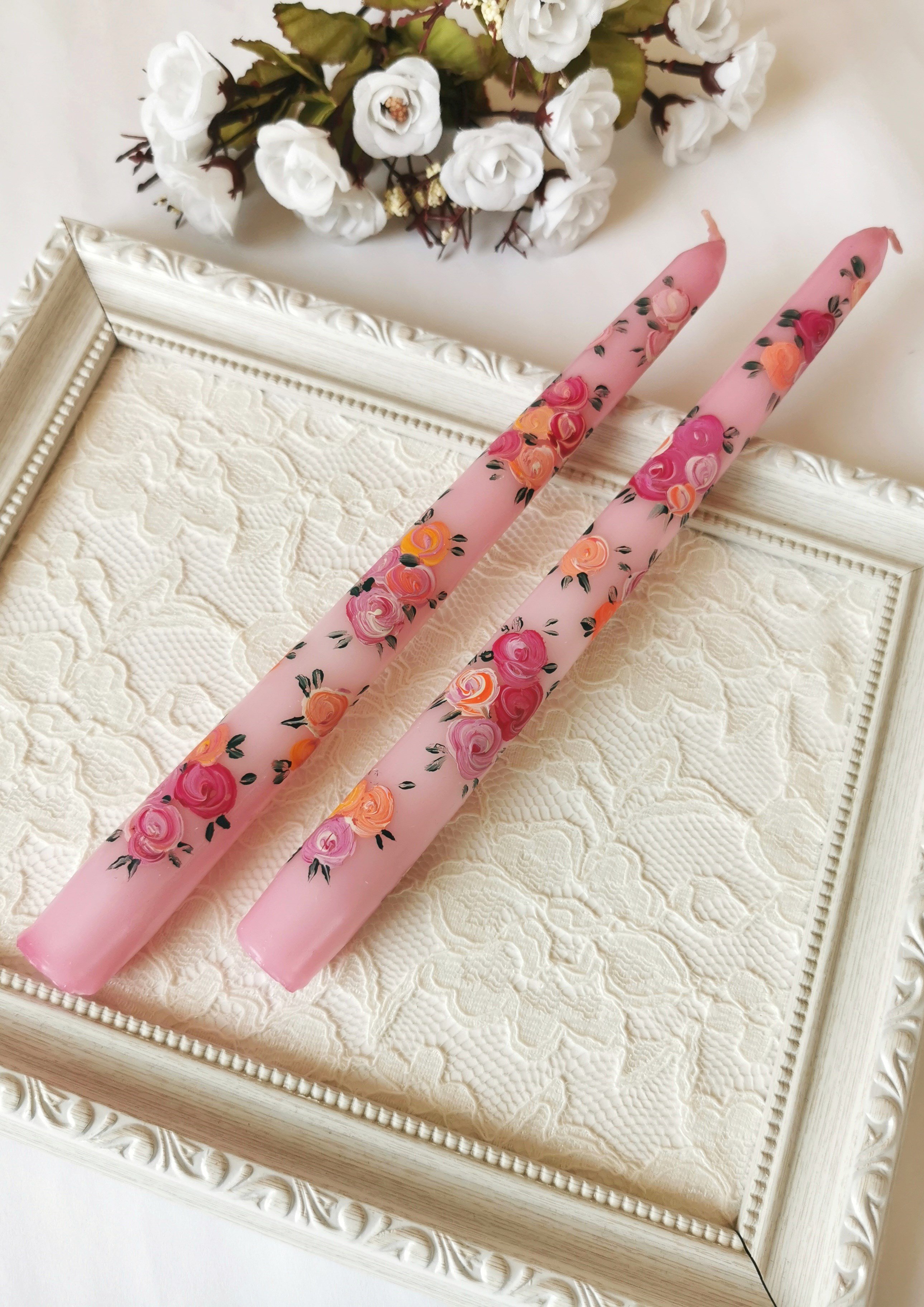 Pembe Çiçek Desenli El Boyaması Dekoratif İkili Mum – 25 cm