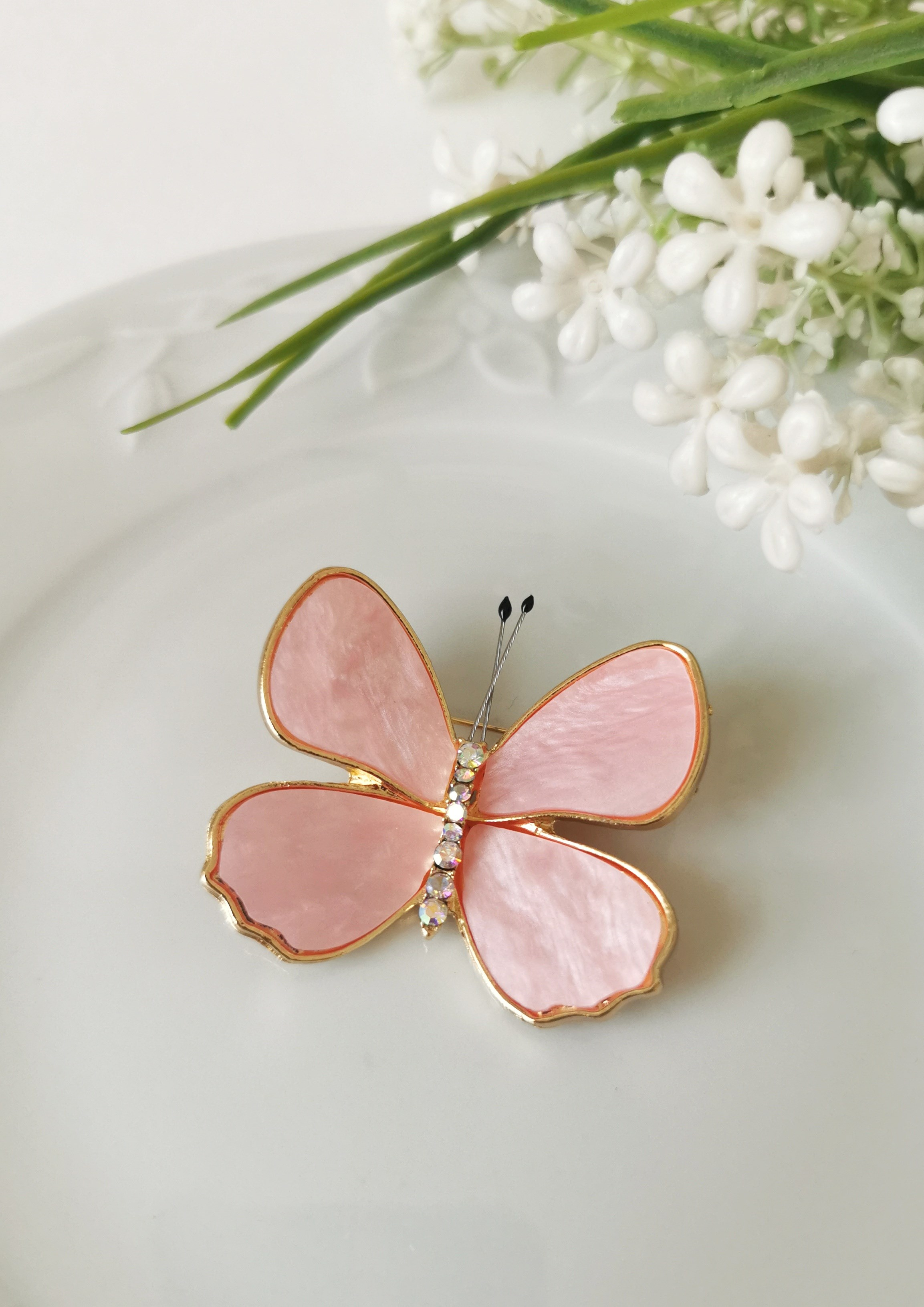 Pembe Sedef Kelebek Taş Detaylı Broş 4x4 cm