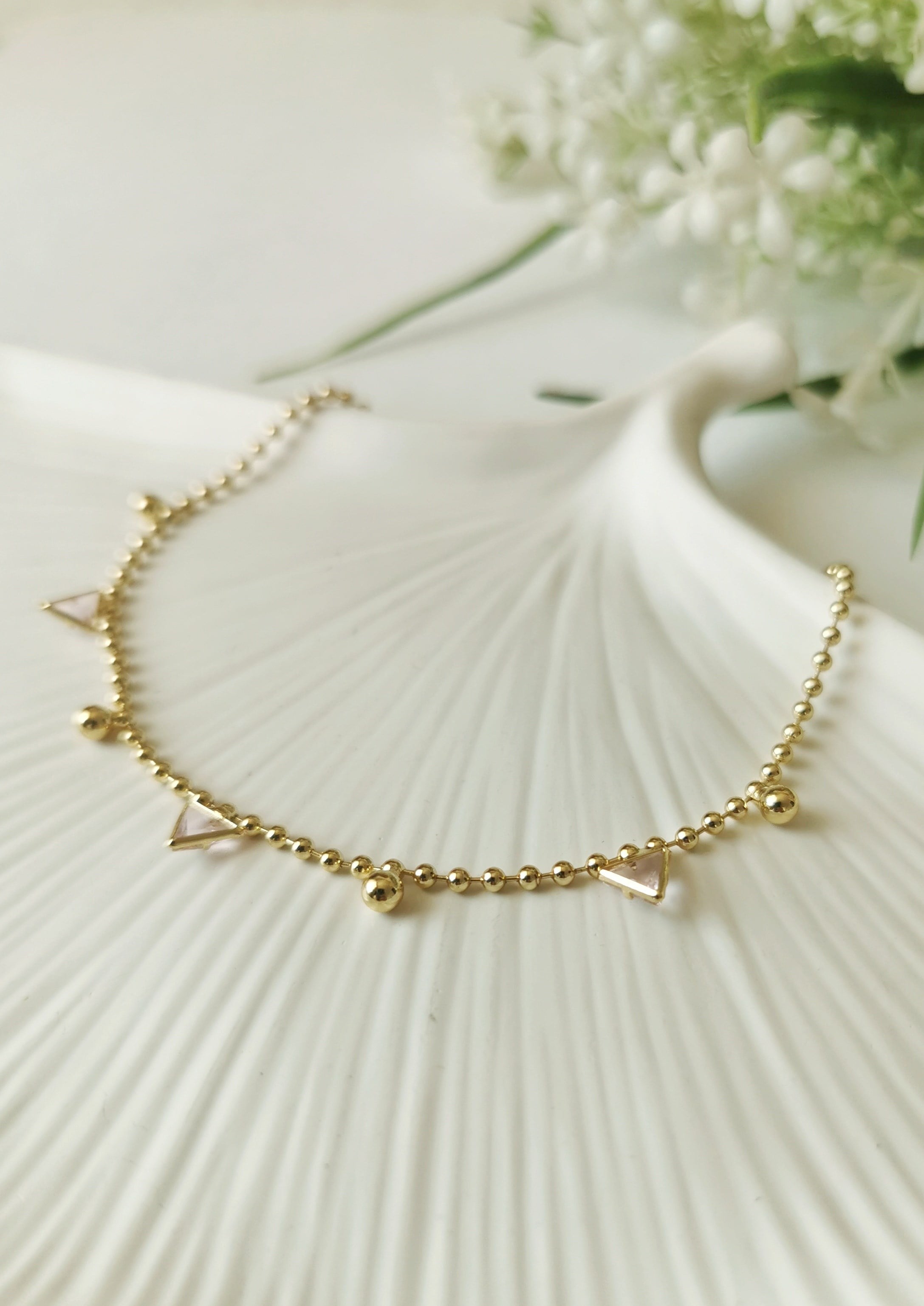 Pembe Üçgen Taş Detaylı Gold Çelik Halhal 23+5 cm