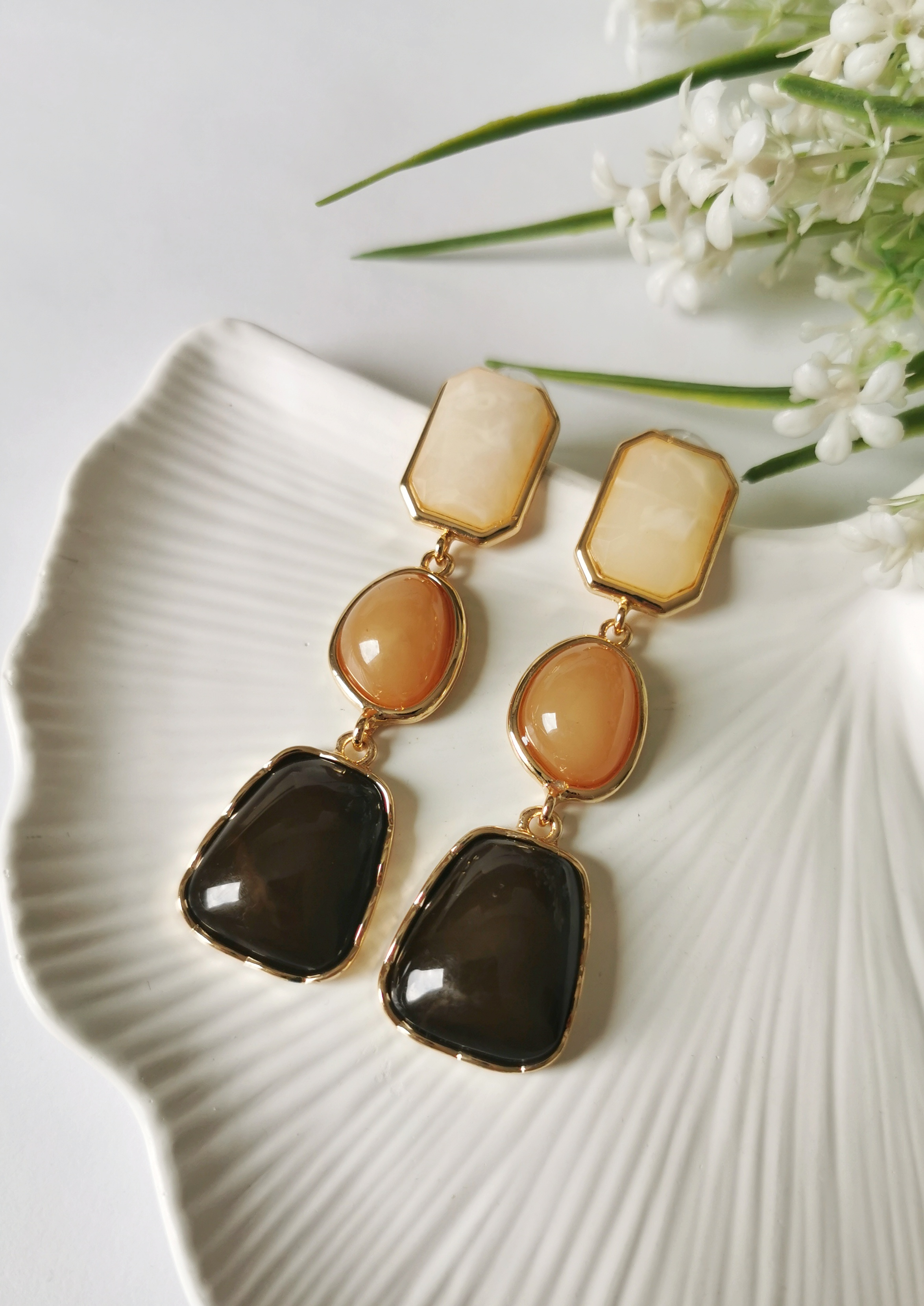 Stone Harmony Sallantılı Küpe Kahve Ton