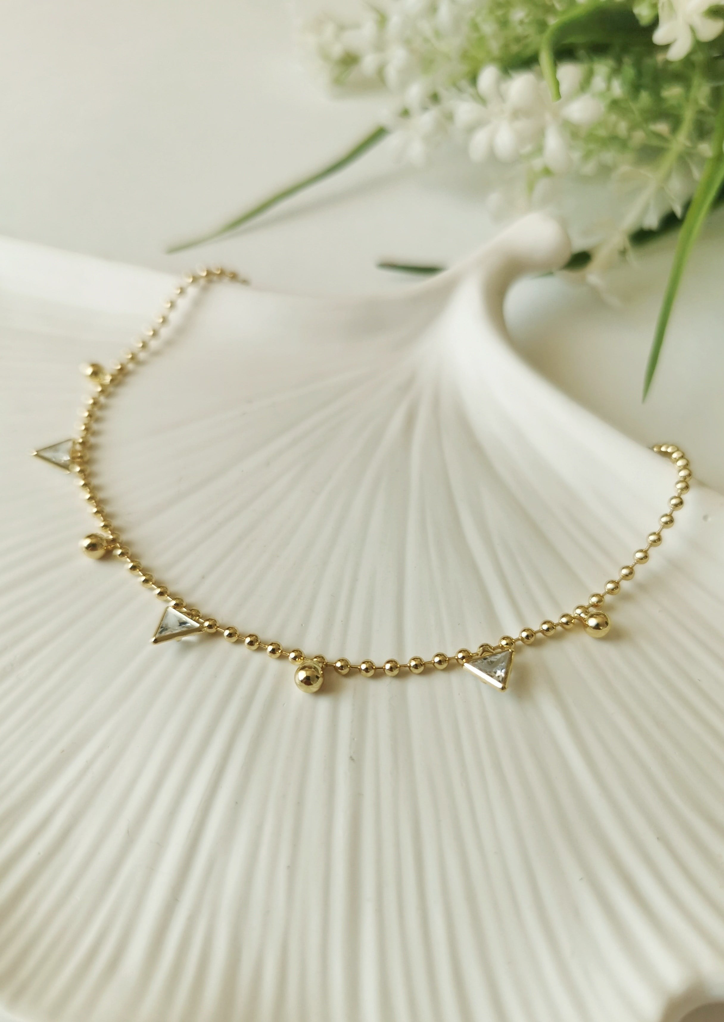 Üçgen Taş Detaylı Gold Çelik Halhal 23+5 cm