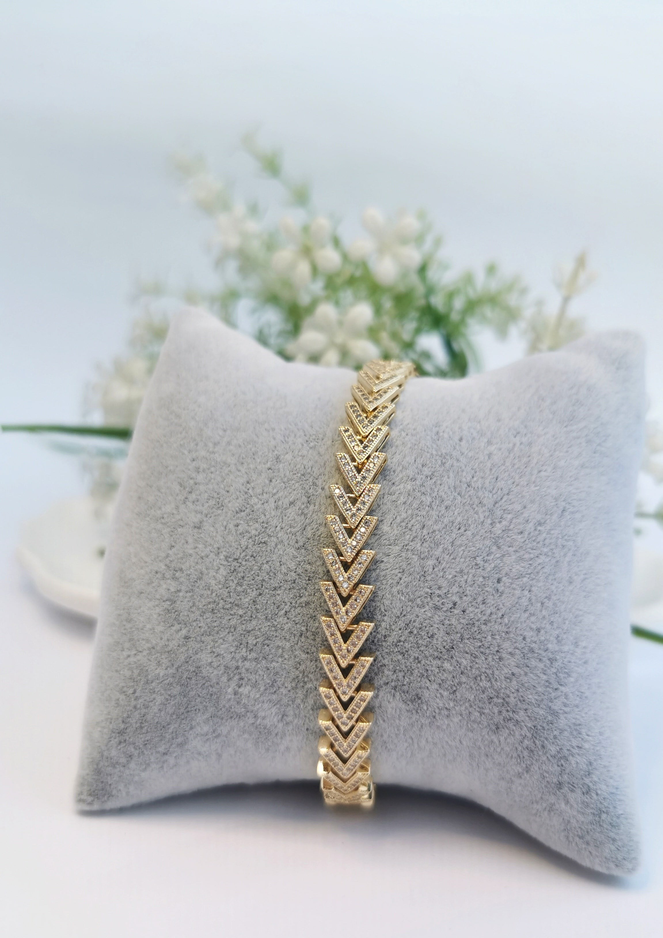 VIP Gold Chevron Luxe Zirkon Taşlı 14K Altın Kaplama Çelik Bileklik
