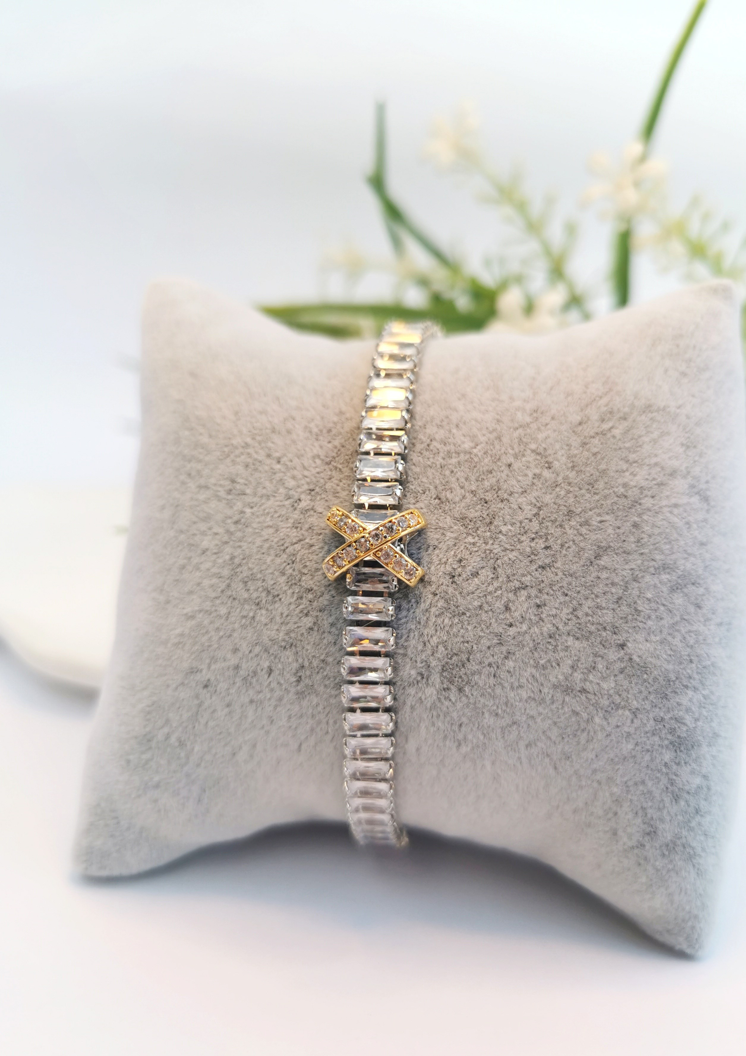 VIP Infinity X Gold & Silver Zirkon Çelik Bileklik