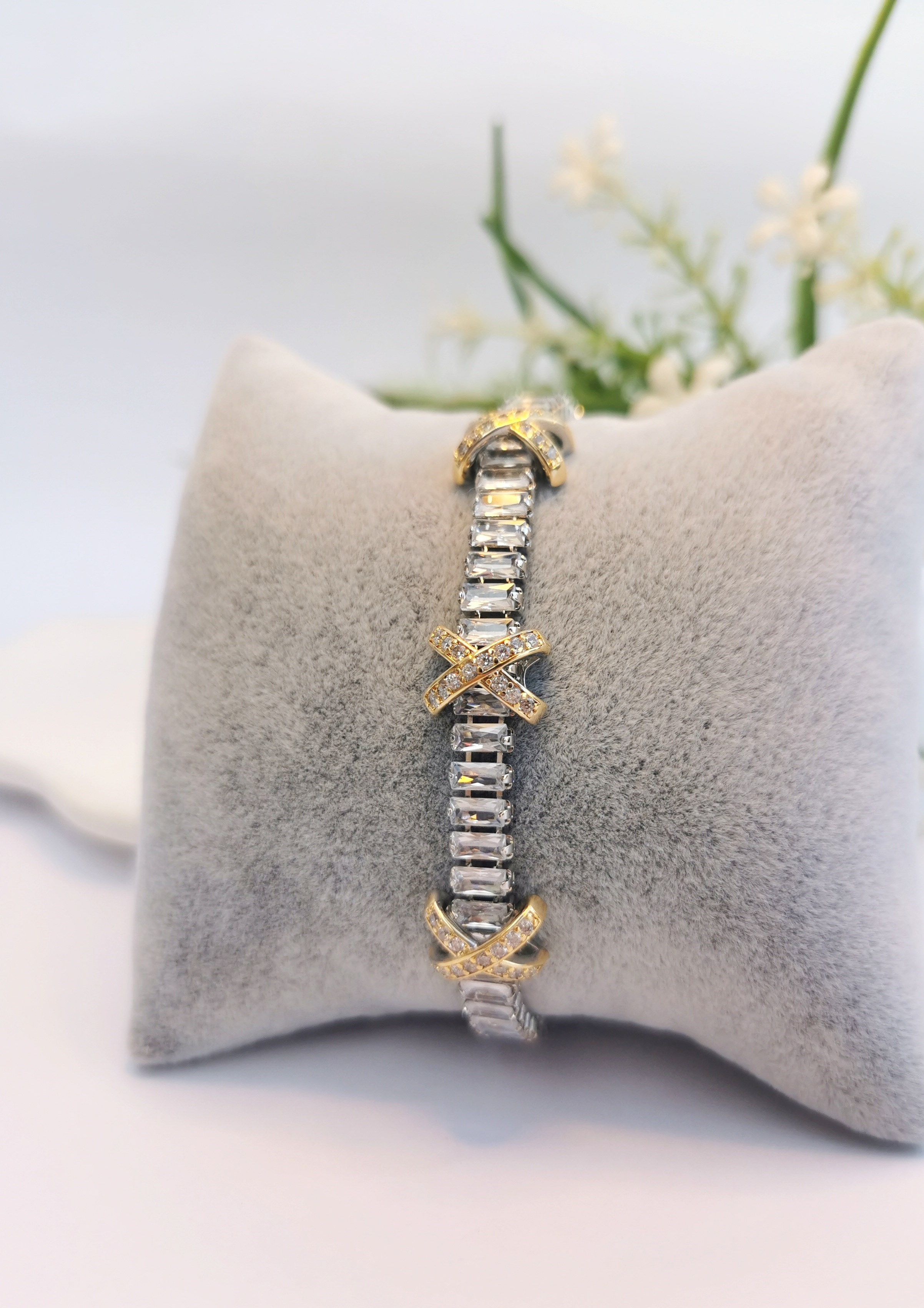 VIP Infinity X Gold & Silver Zirkon Çelik Bileklik