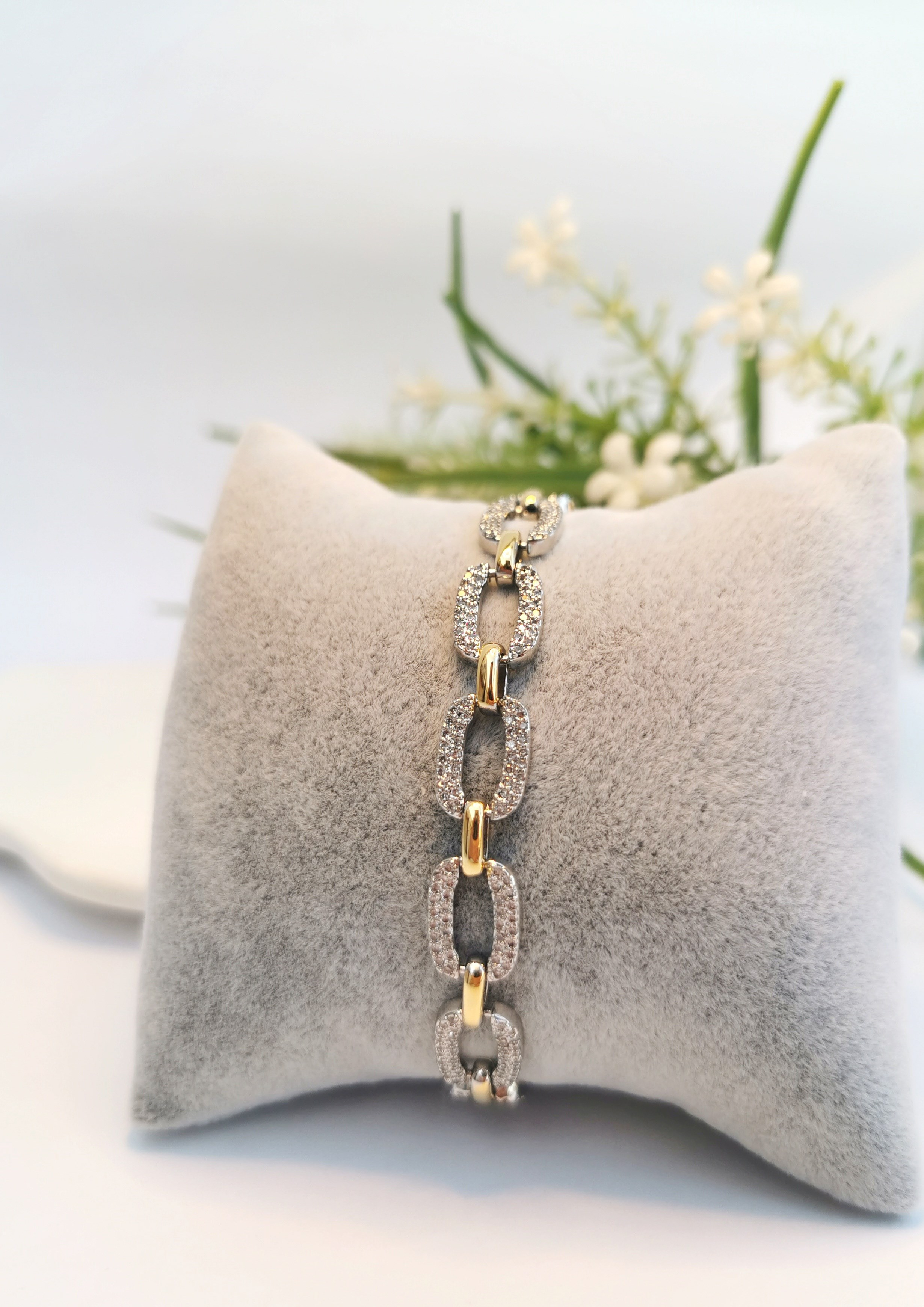 VIP Oval Halkalı Gold & Silver Zirkon Taşlı Çelik Bileklik