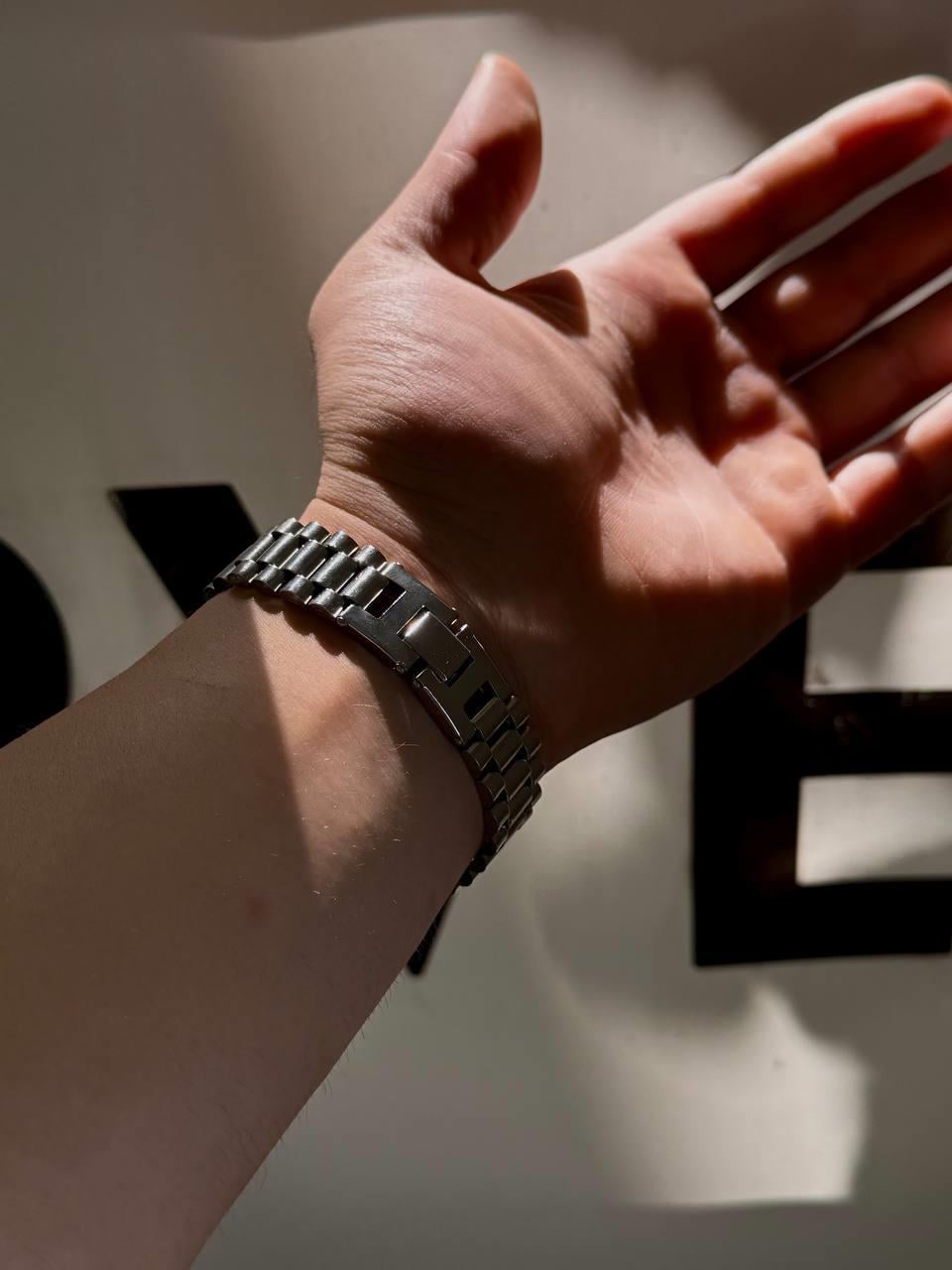 Bold Silver Clip Bracelet