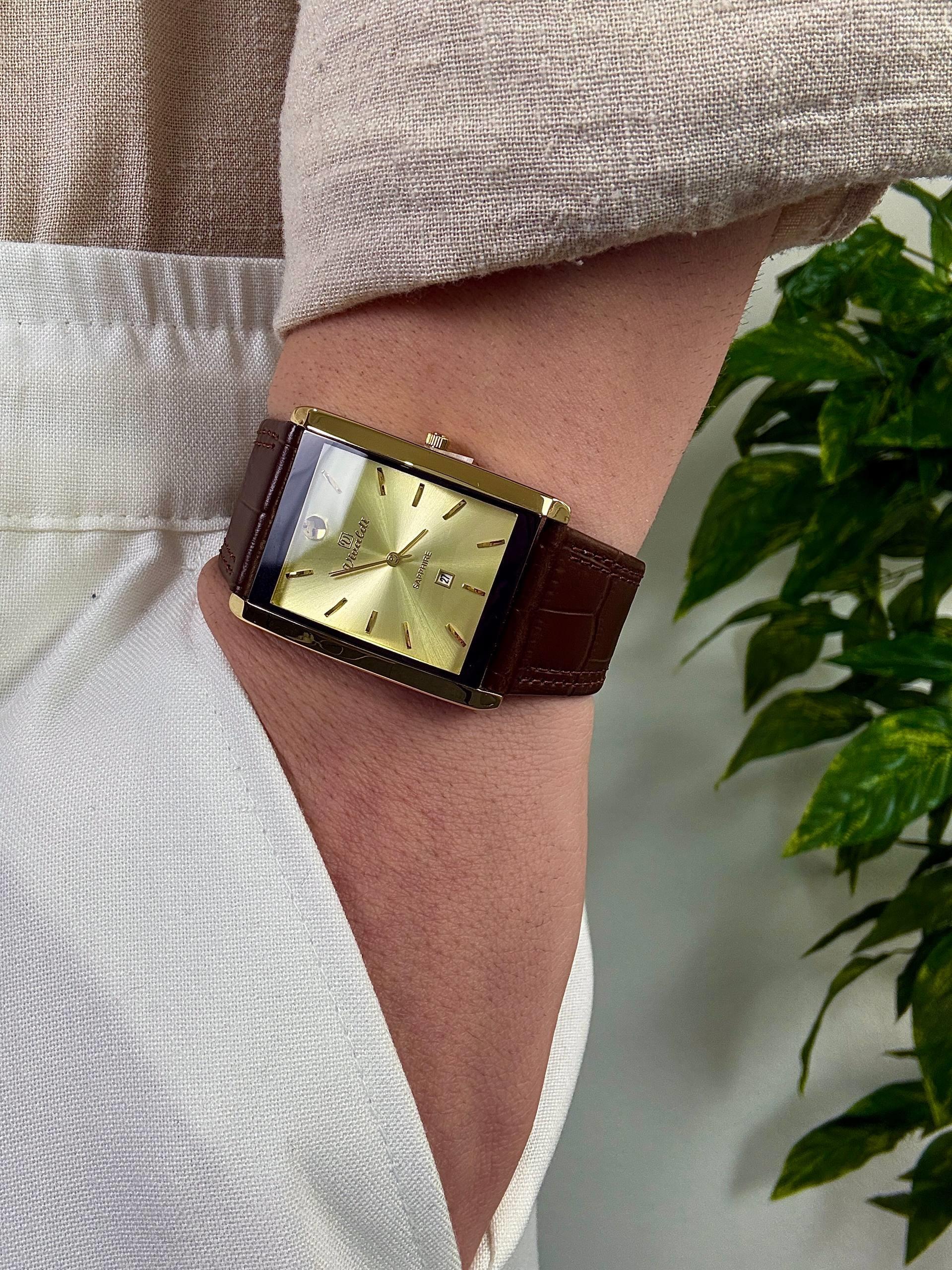 Brown 92 S Square Leather Cord Vintage Wristhwatch VV