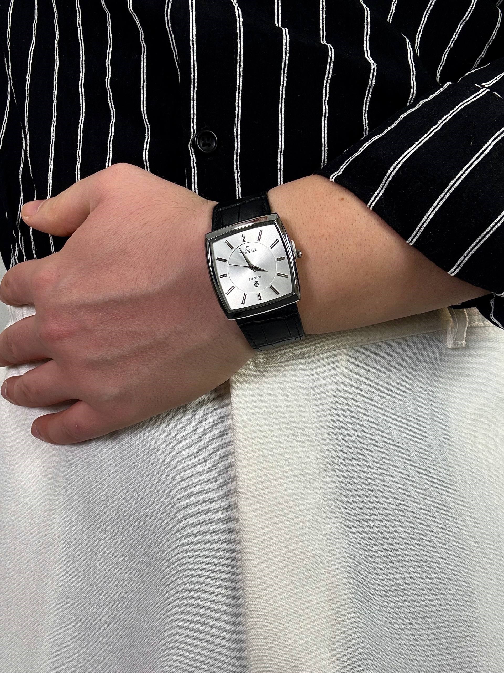 Corvın Vintage Leather Cord Wisthwatch