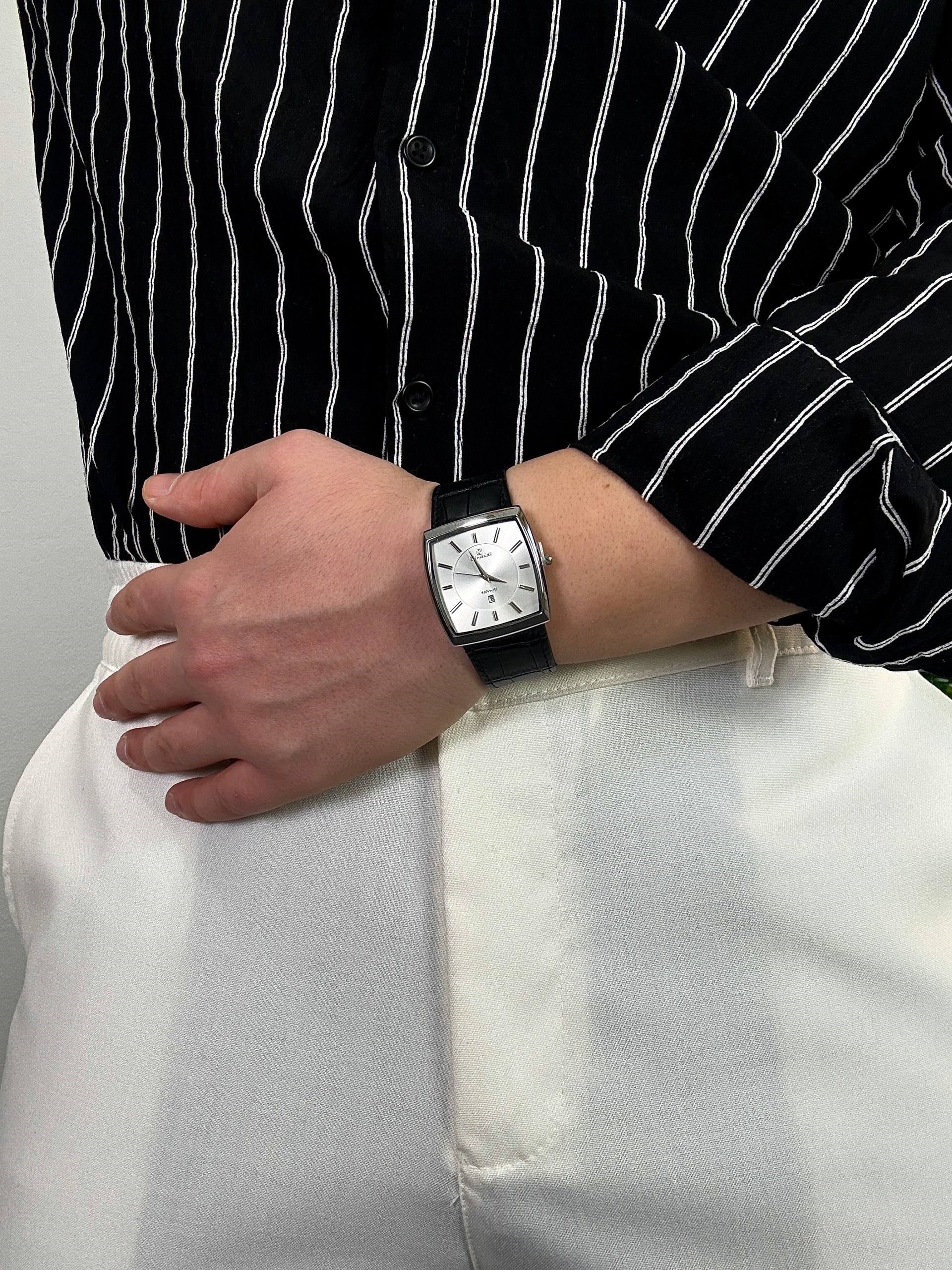 Corvın Vintage Leather Cord Wisthwatch