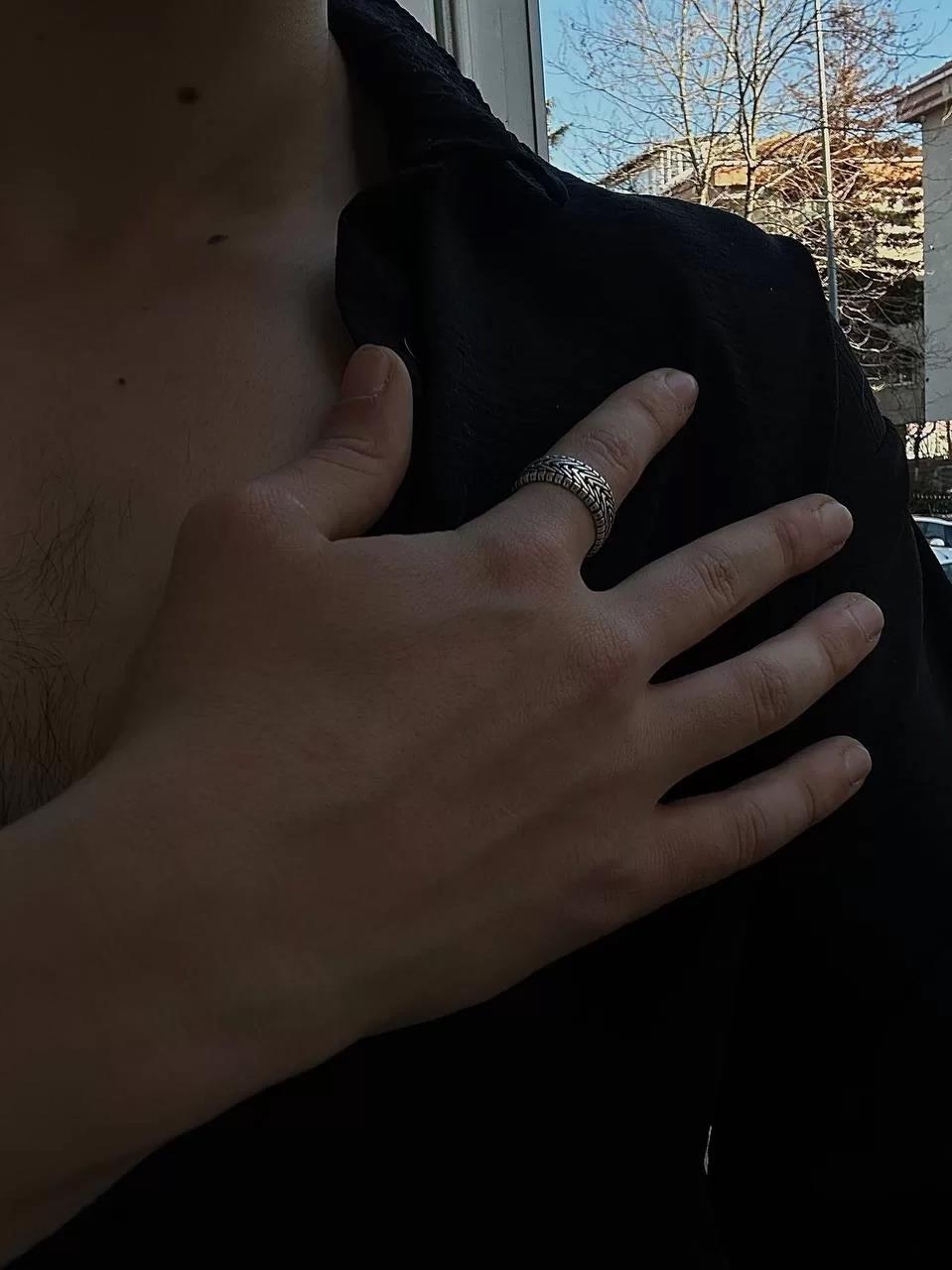 Crack Ring