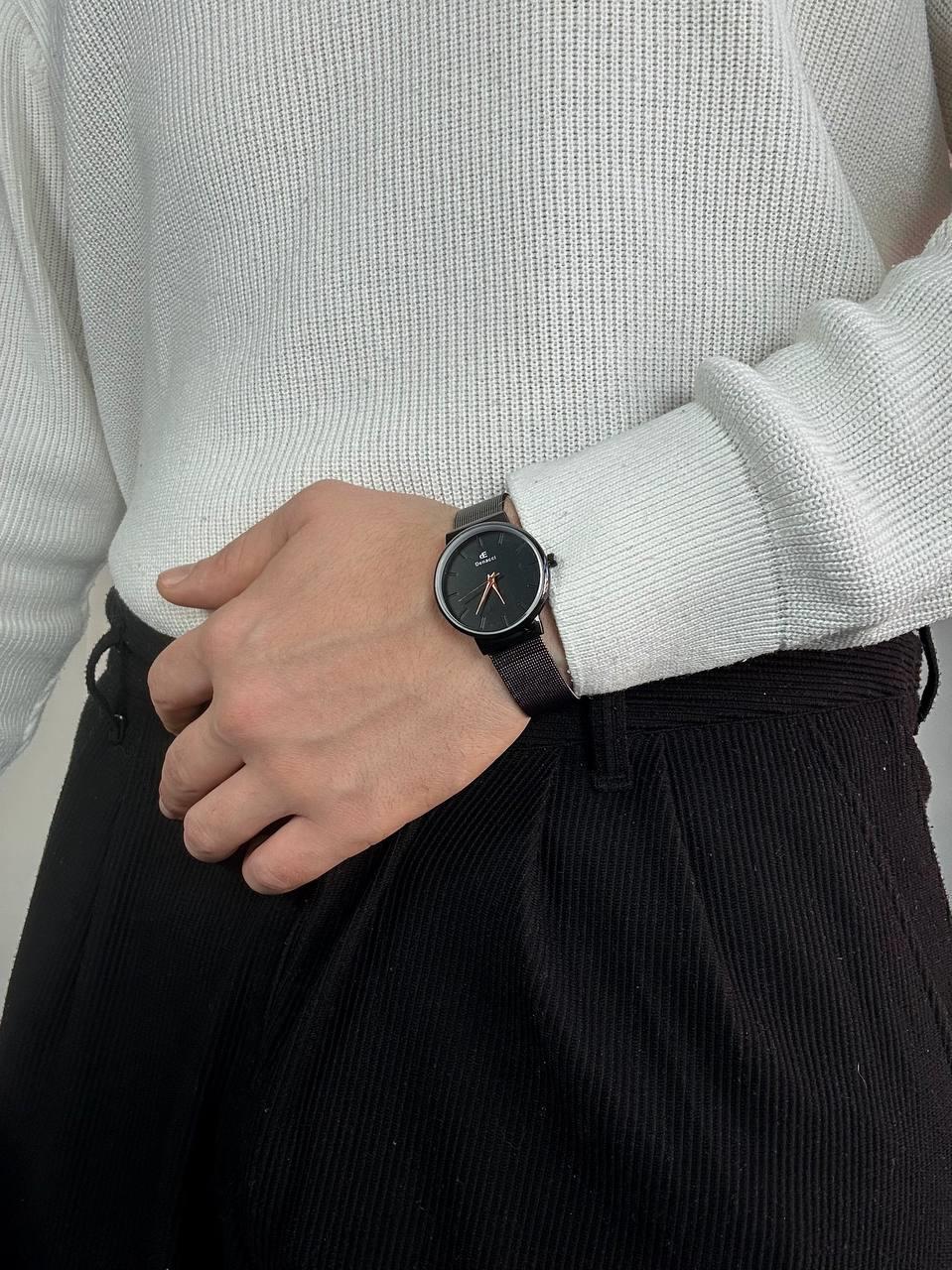 Denacci Thin Strap Vintage Wristhwatch