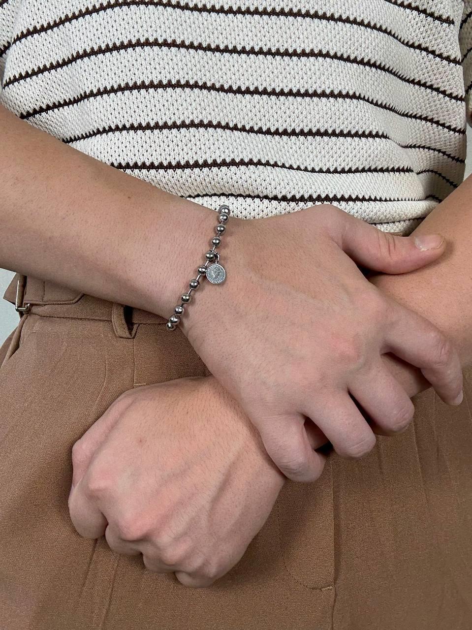 Elizabeth Dot Bracelet