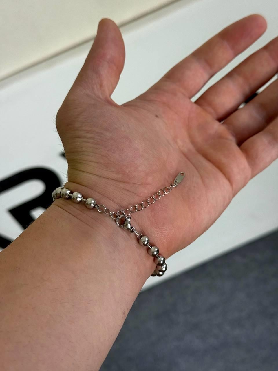 Elizabeth Dot Bracelet
