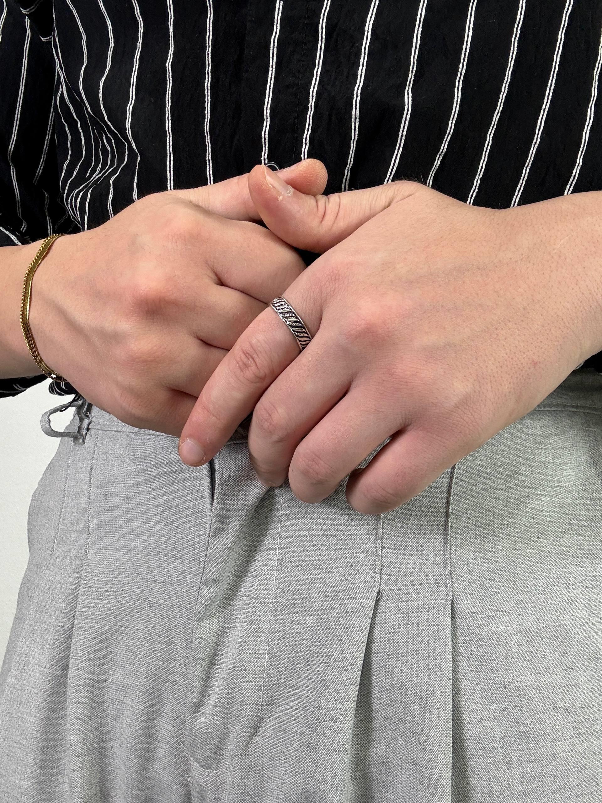 Line Ring