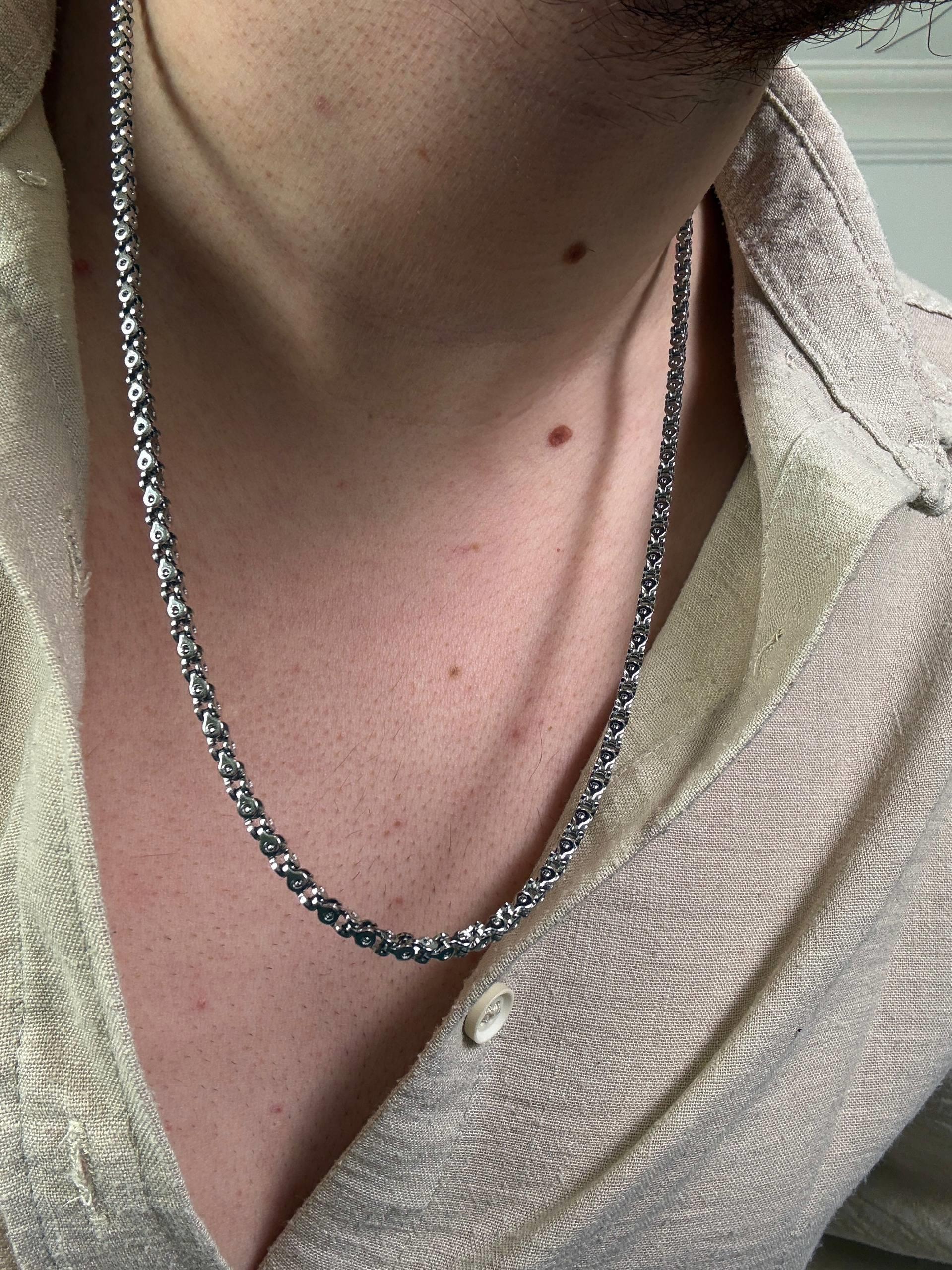 Patterned Chain Necklace