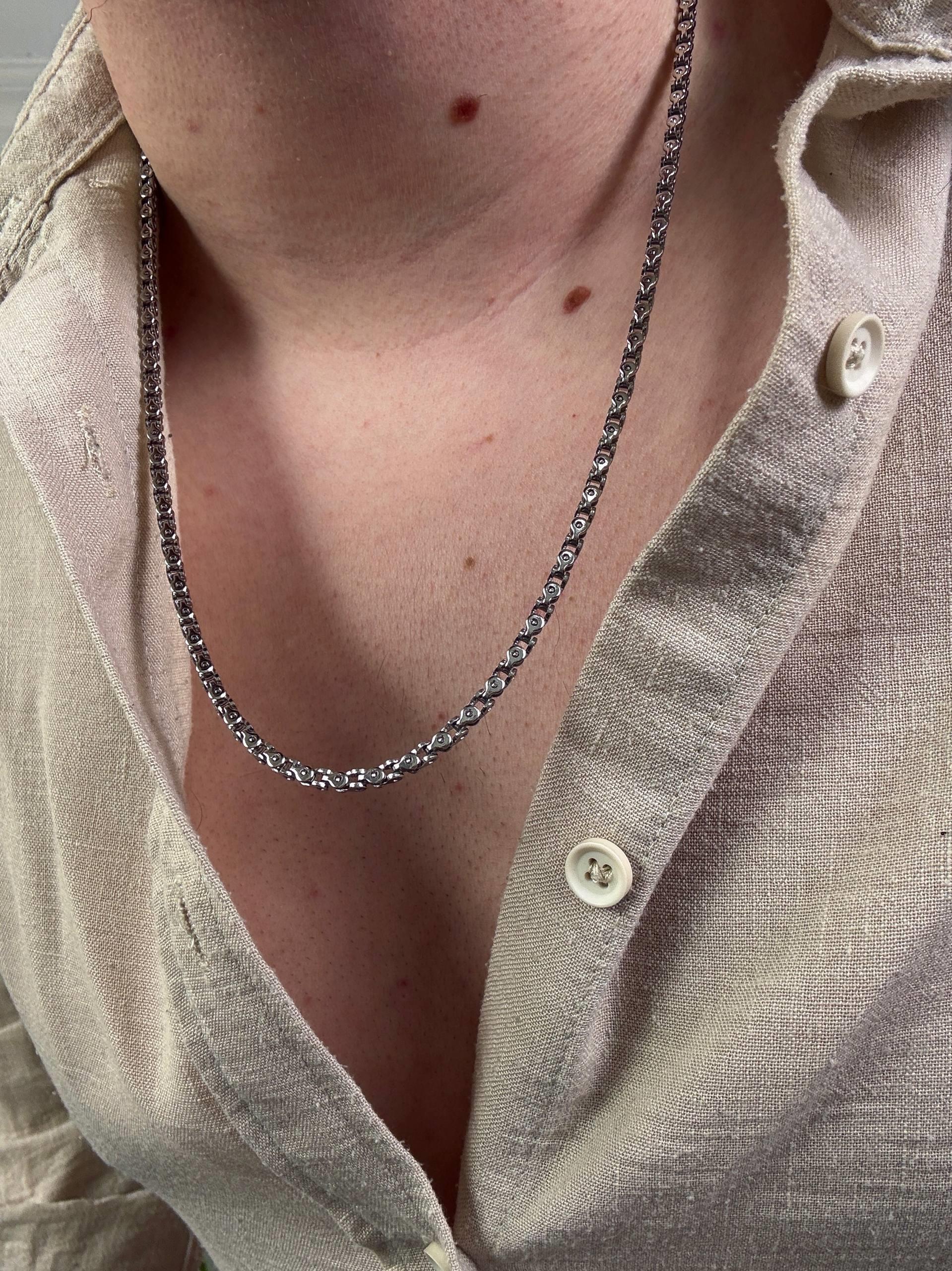 Patterned Chain Necklace