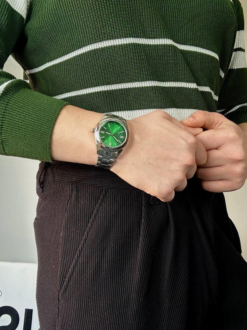 Silver Strap Green Dial Vintage Wristhwatch
