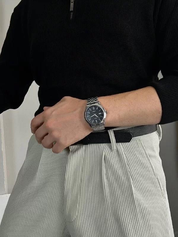 T.T Black Screen Vintage Wristhwatch