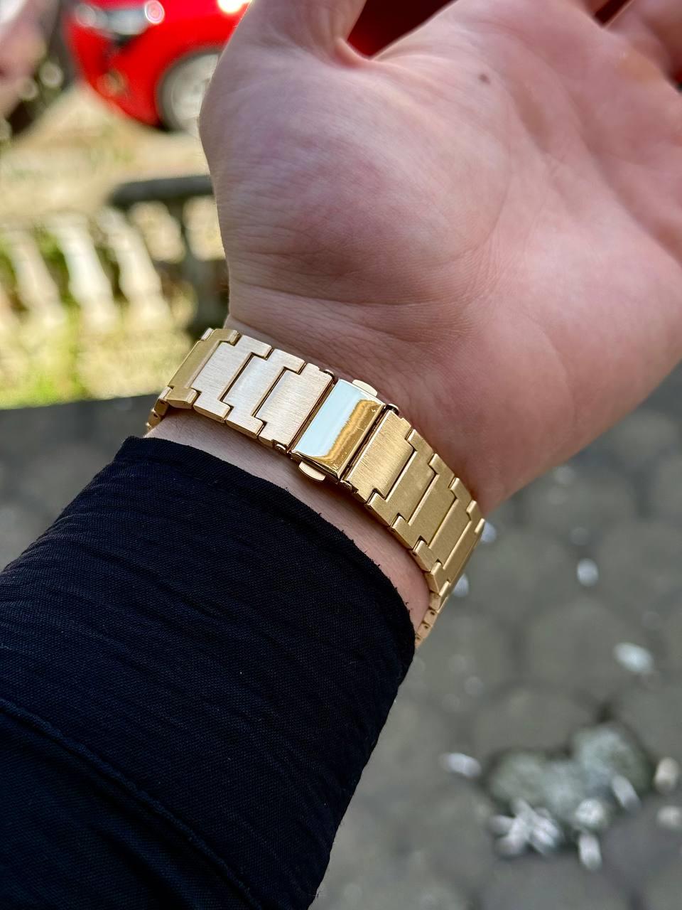 White Dial Gold Vintage Wristwatch