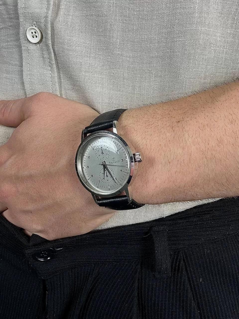 White Screen Old Money Vintage Wristhwatch