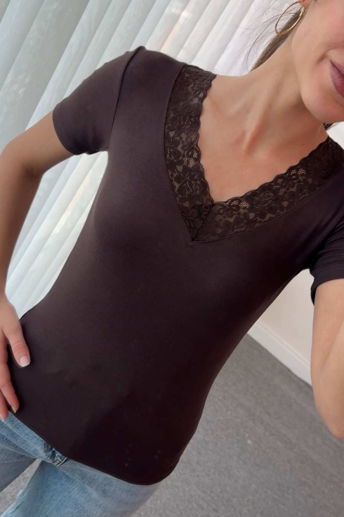 Dantel Detaylı T-shirt - KAHVERENGİ