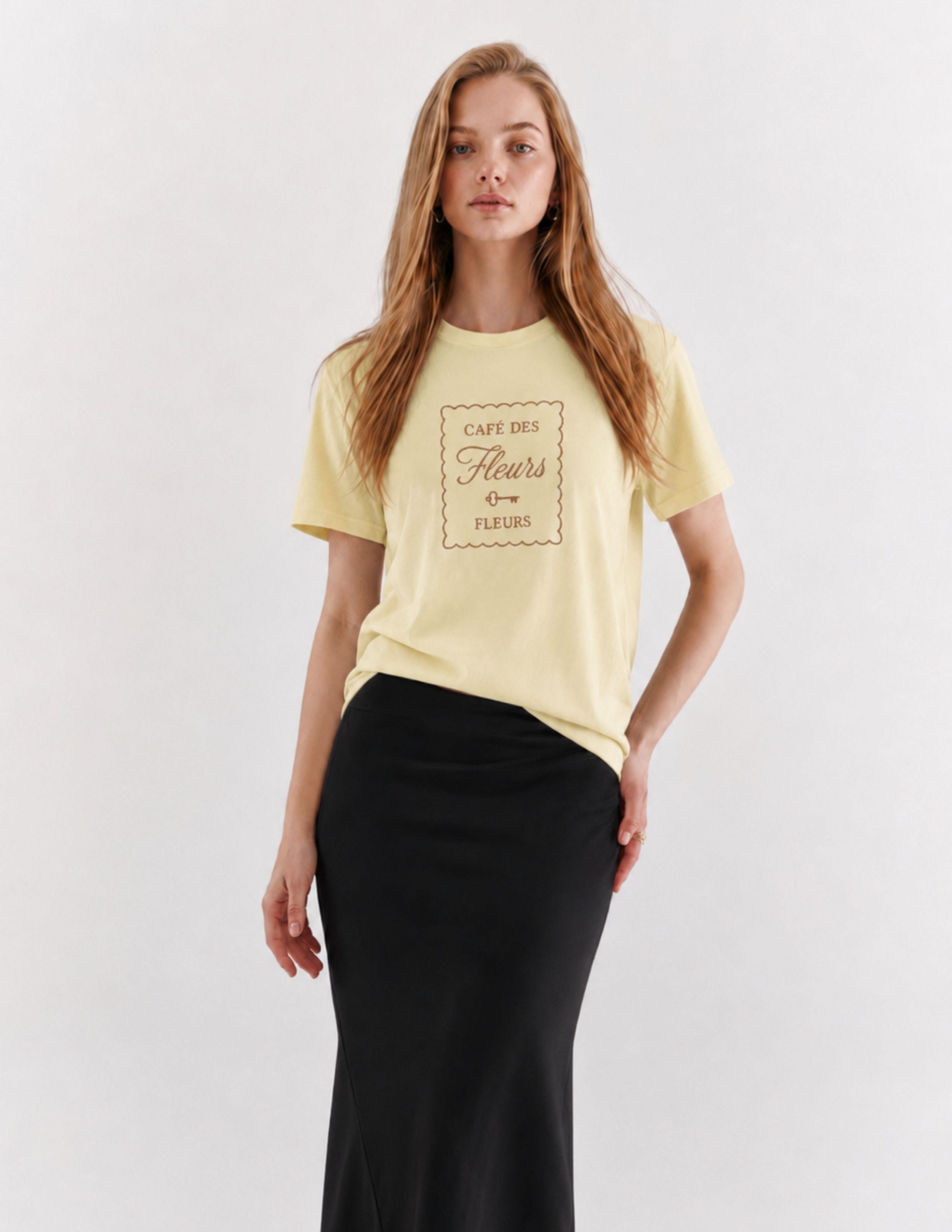 Basic Kadın Loose Nakışlı Bej T-shirt