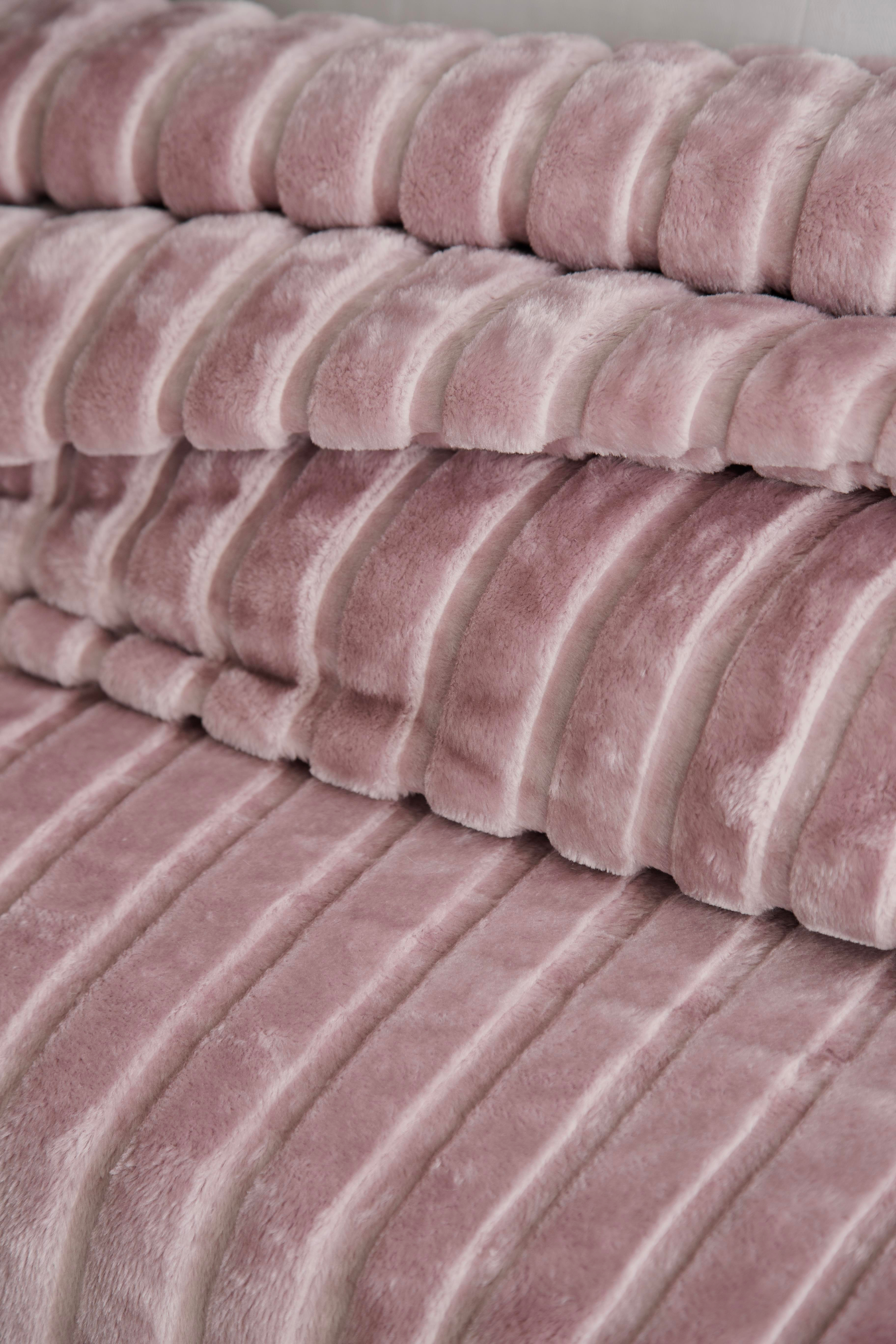Gentle Blush Çift Kişilik Battaniye
