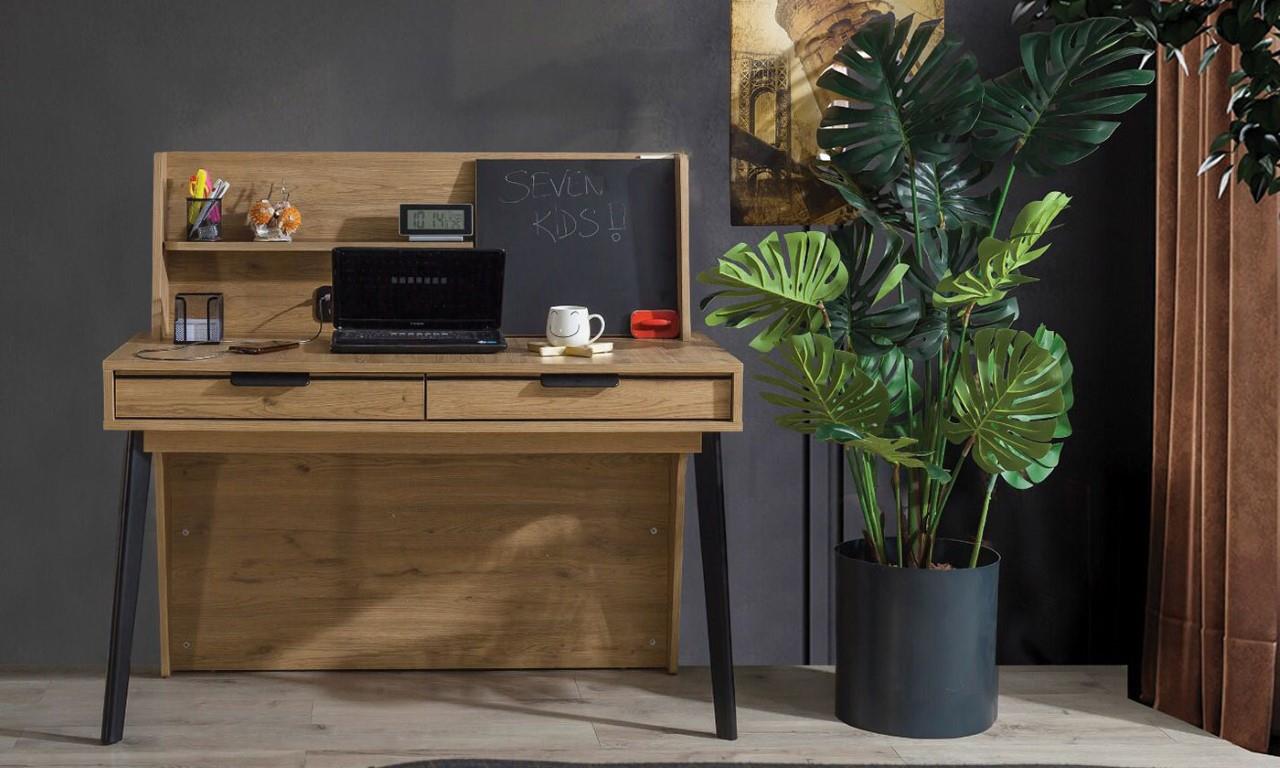 Kolej Çalışma Masası
