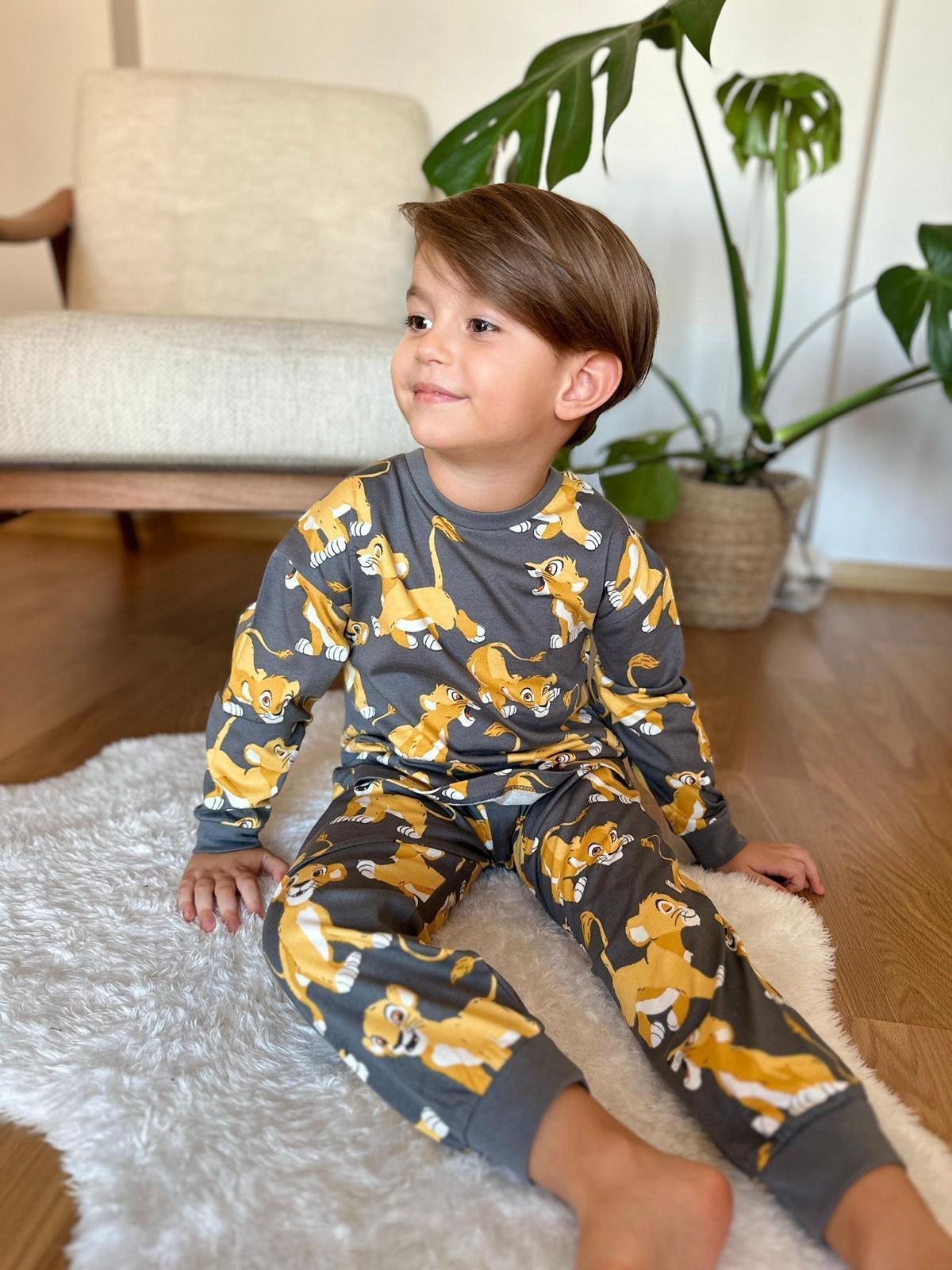 Aslan Desenli Pijama Takımı Gri