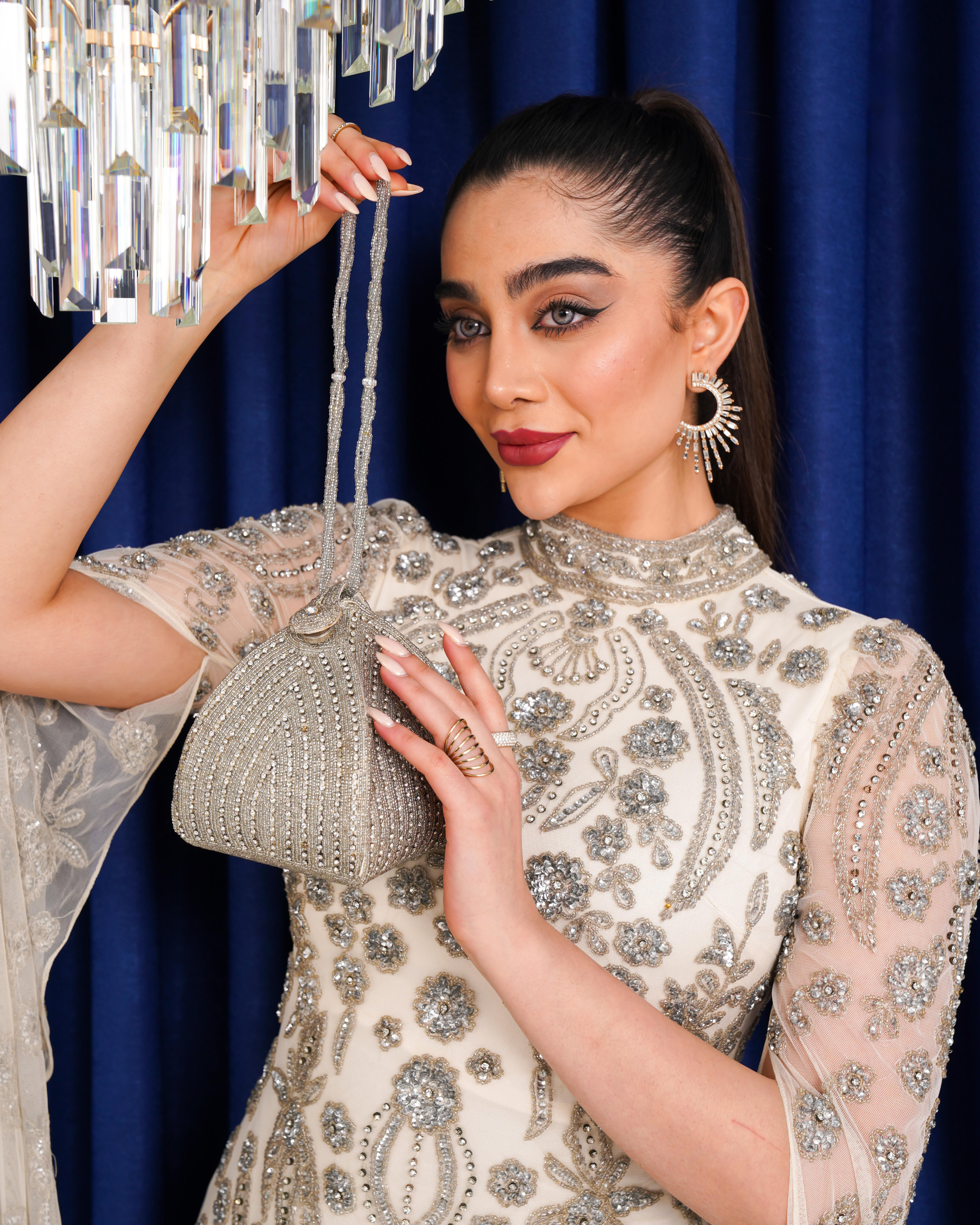 Aşira Dubai Silver Elegance El Yapımı Gece Çantası