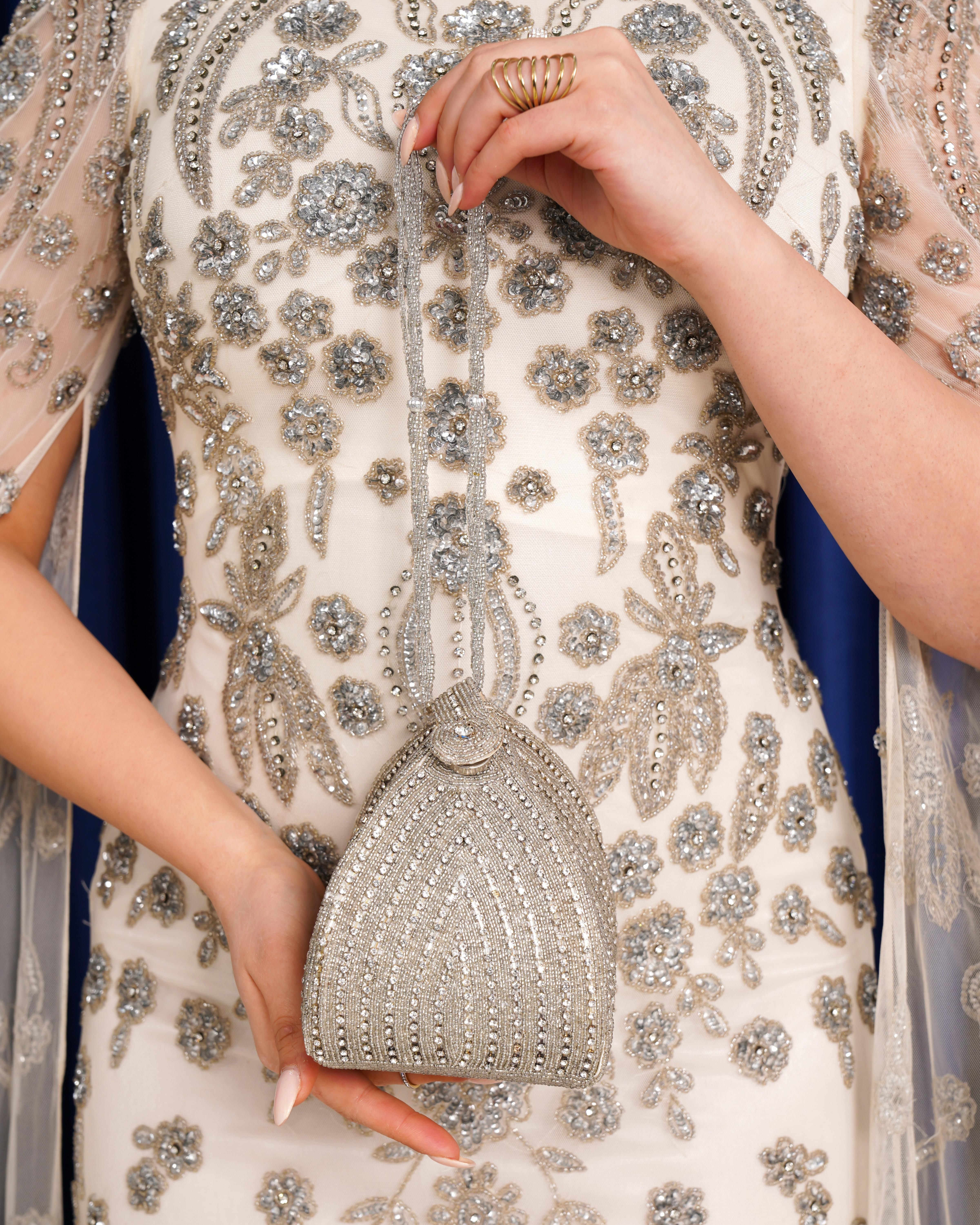 Aşira Dubai Silver Elegance El Yapımı Gece Çantası